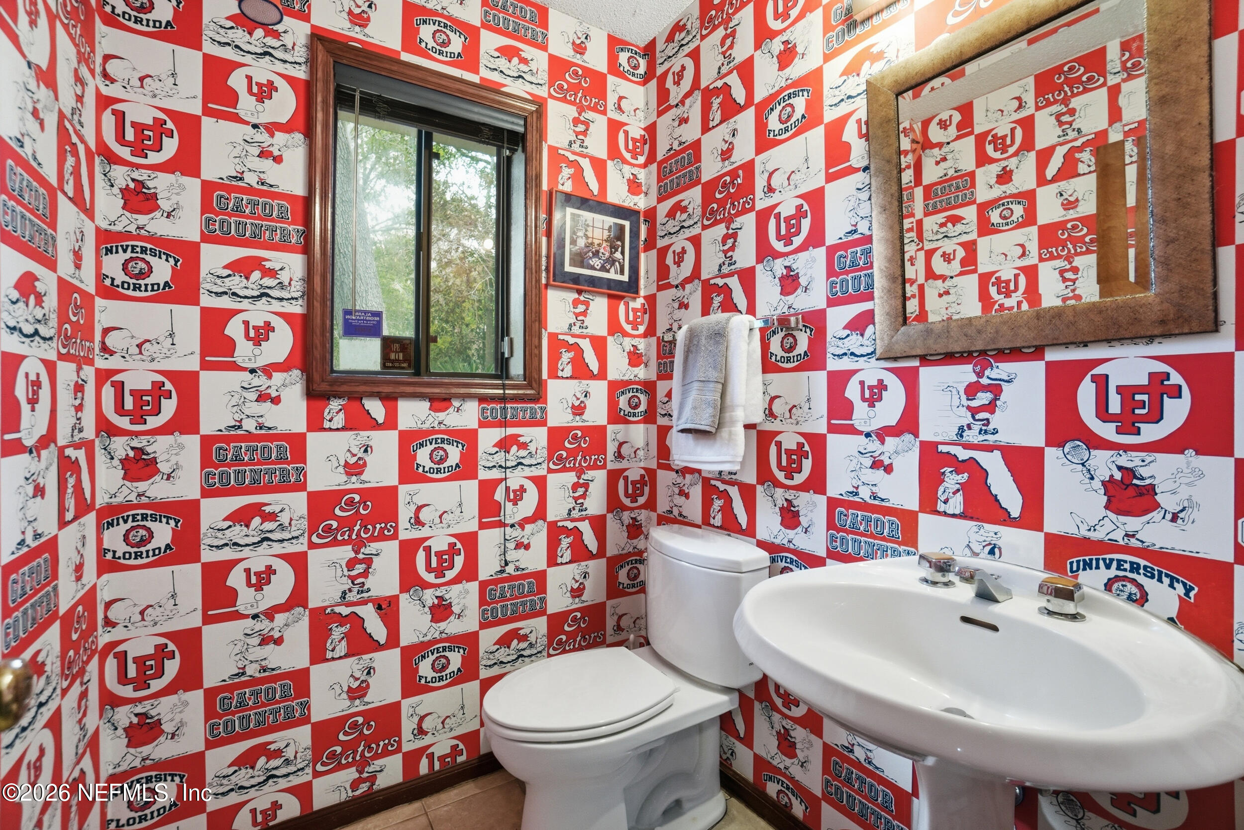 12852 LONGVIEW Drive W