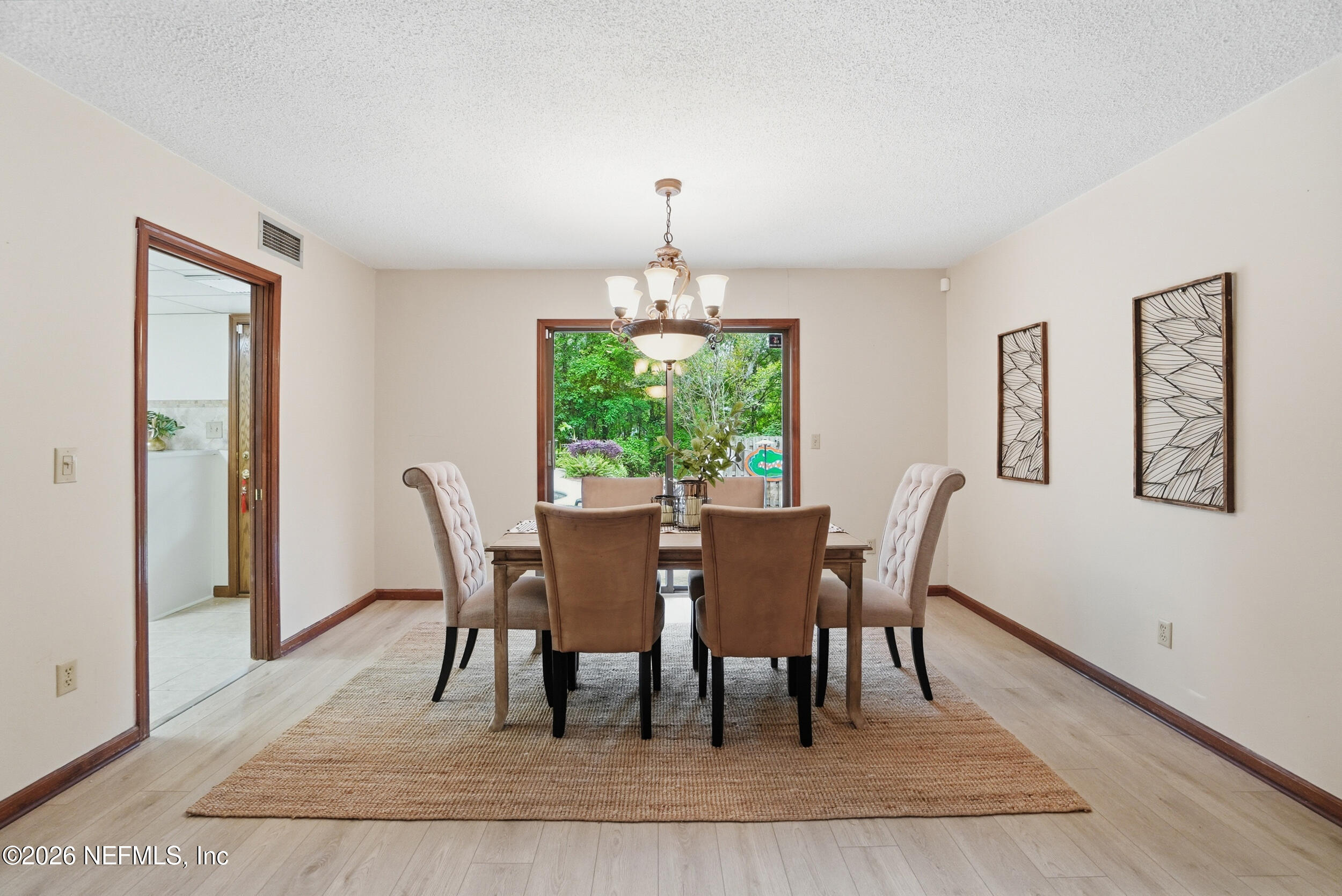 12852 LONGVIEW Drive W