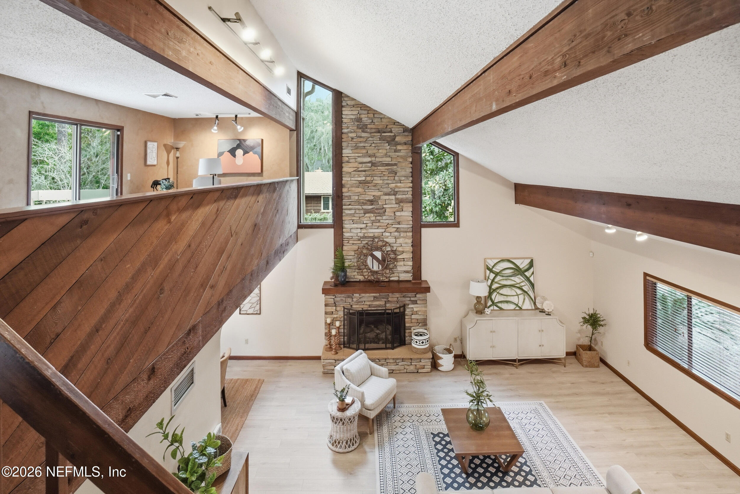 12852 LONGVIEW Drive W