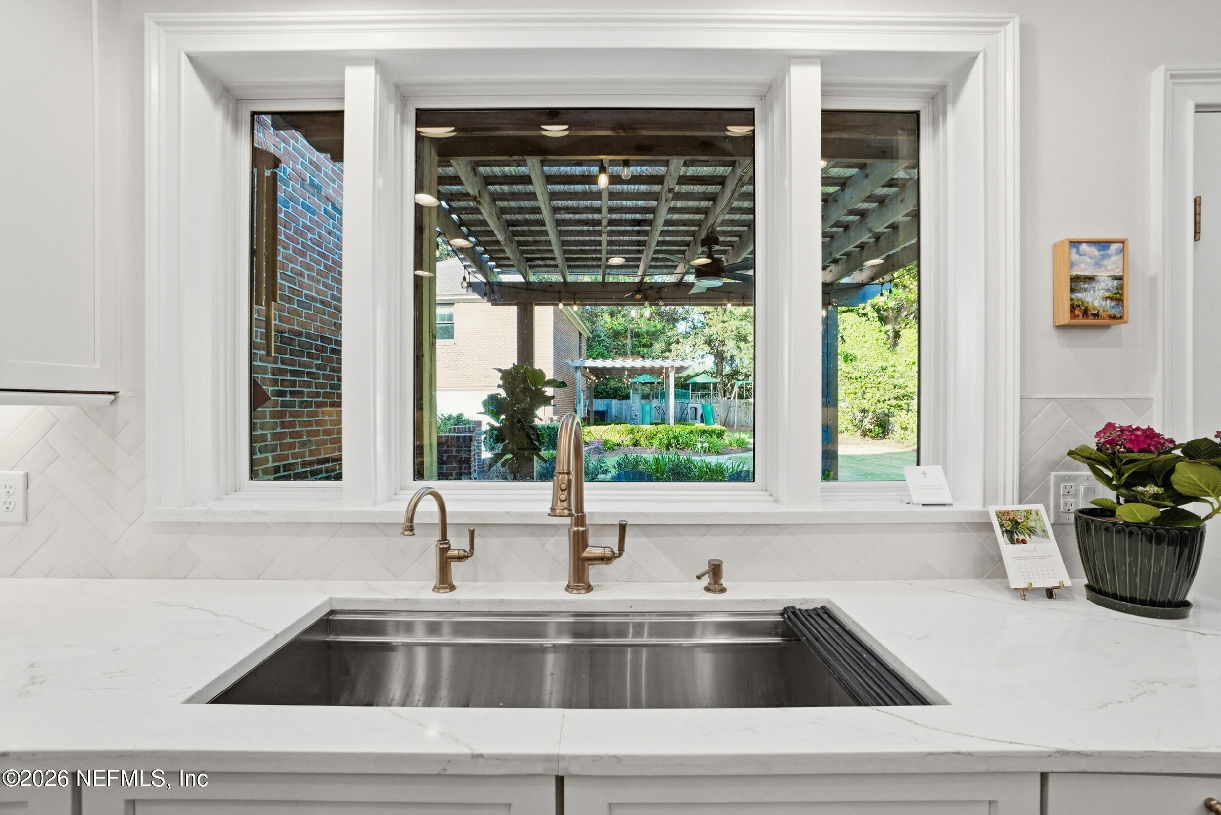 1003 GREENRIDGE Road