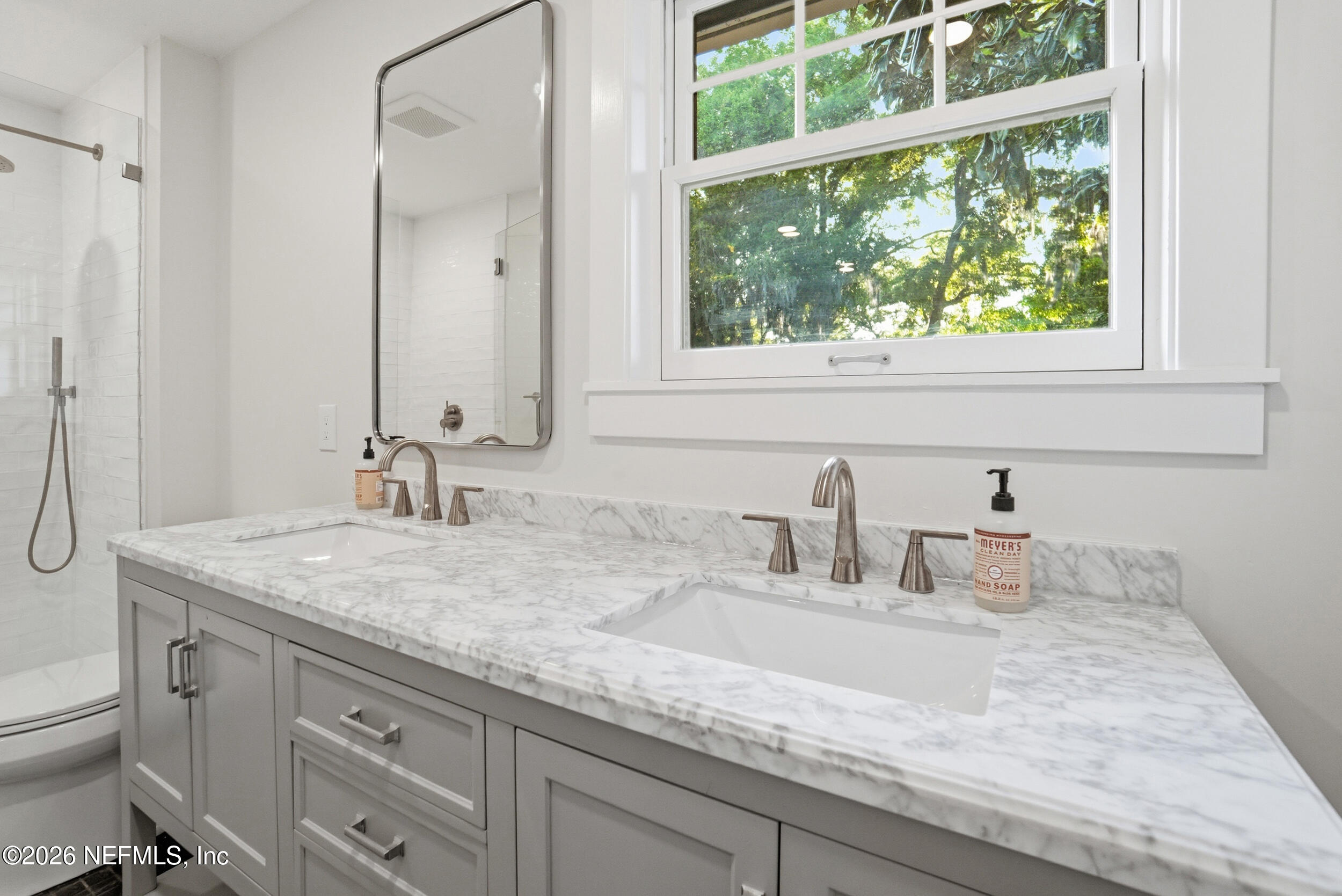 1003 GREENRIDGE Road