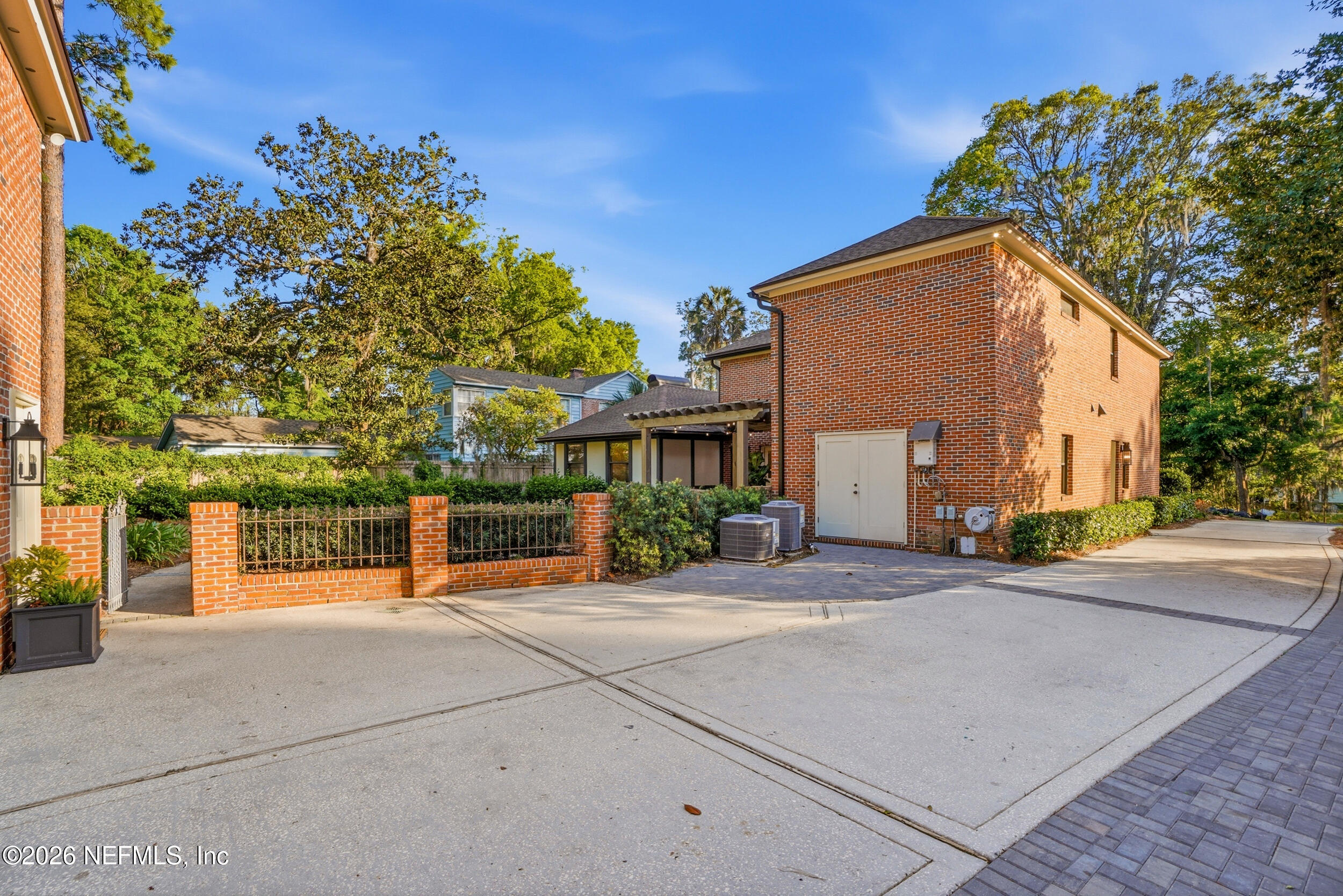 1003 GREENRIDGE Road