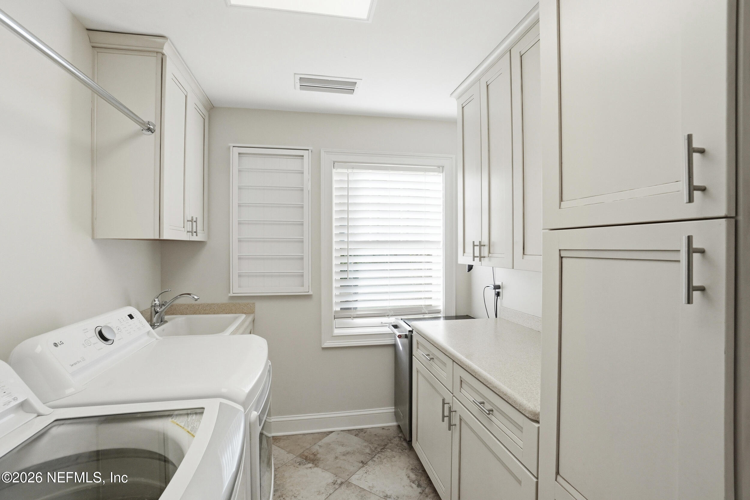 1003 GREENRIDGE Road