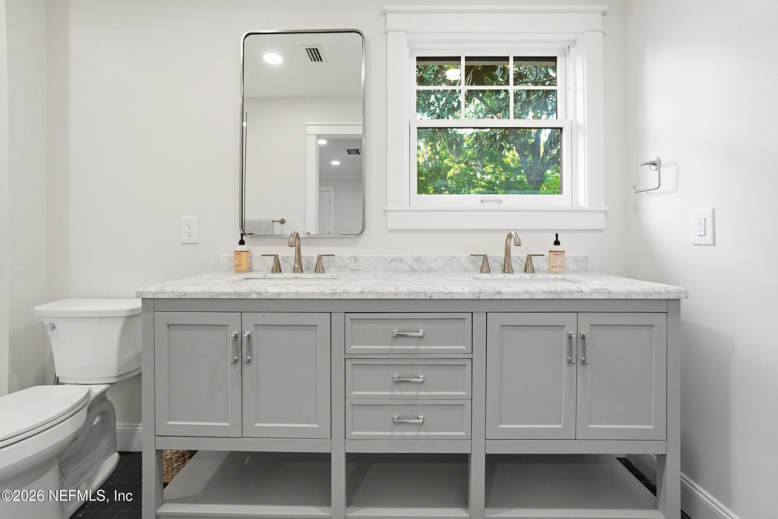 1003 GREENRIDGE Road