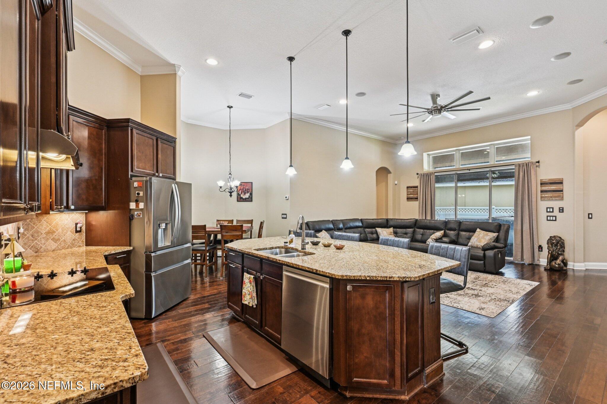 200 RAVENSBURY Way, St. Johns