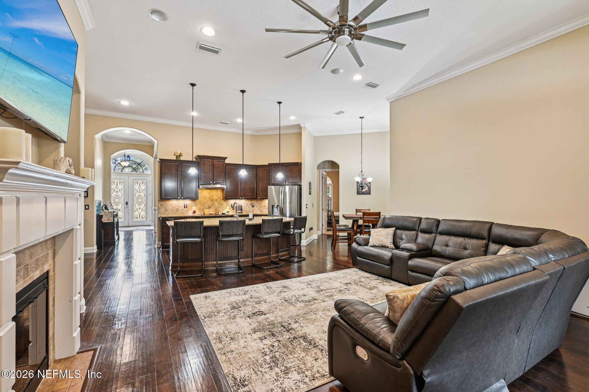 200 RAVENSBURY Way, St. Johns