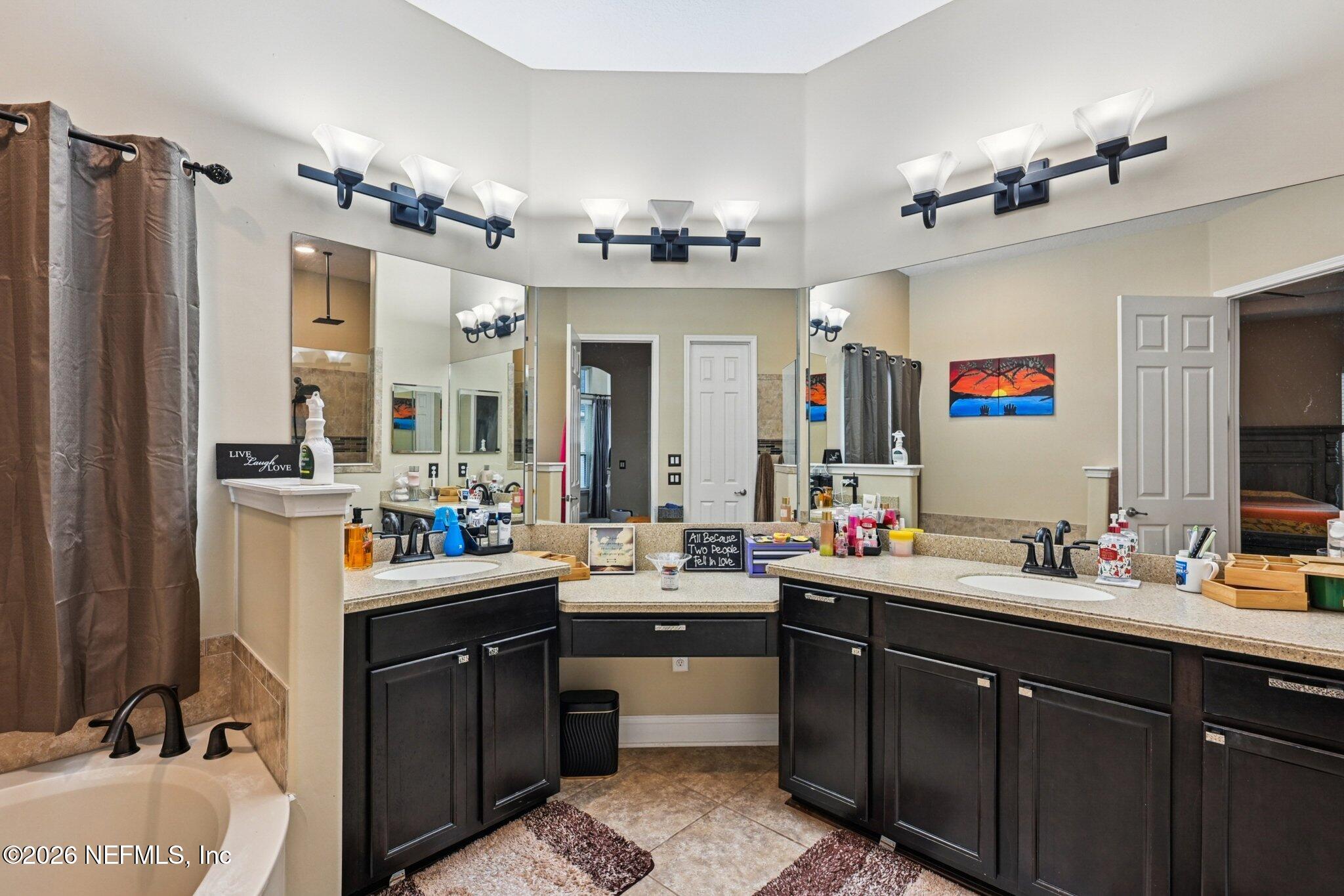 200 RAVENSBURY Way, St. Johns