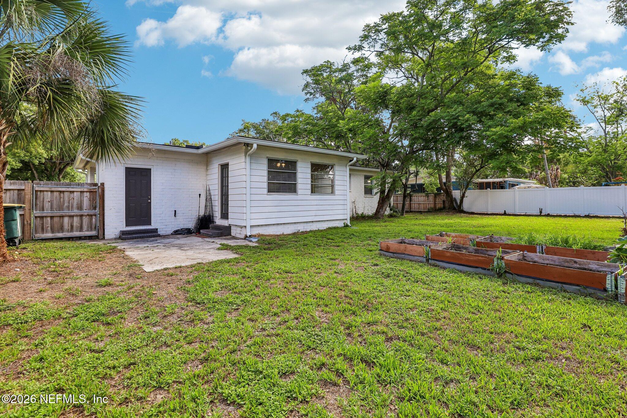 3024 YANLEE Lane