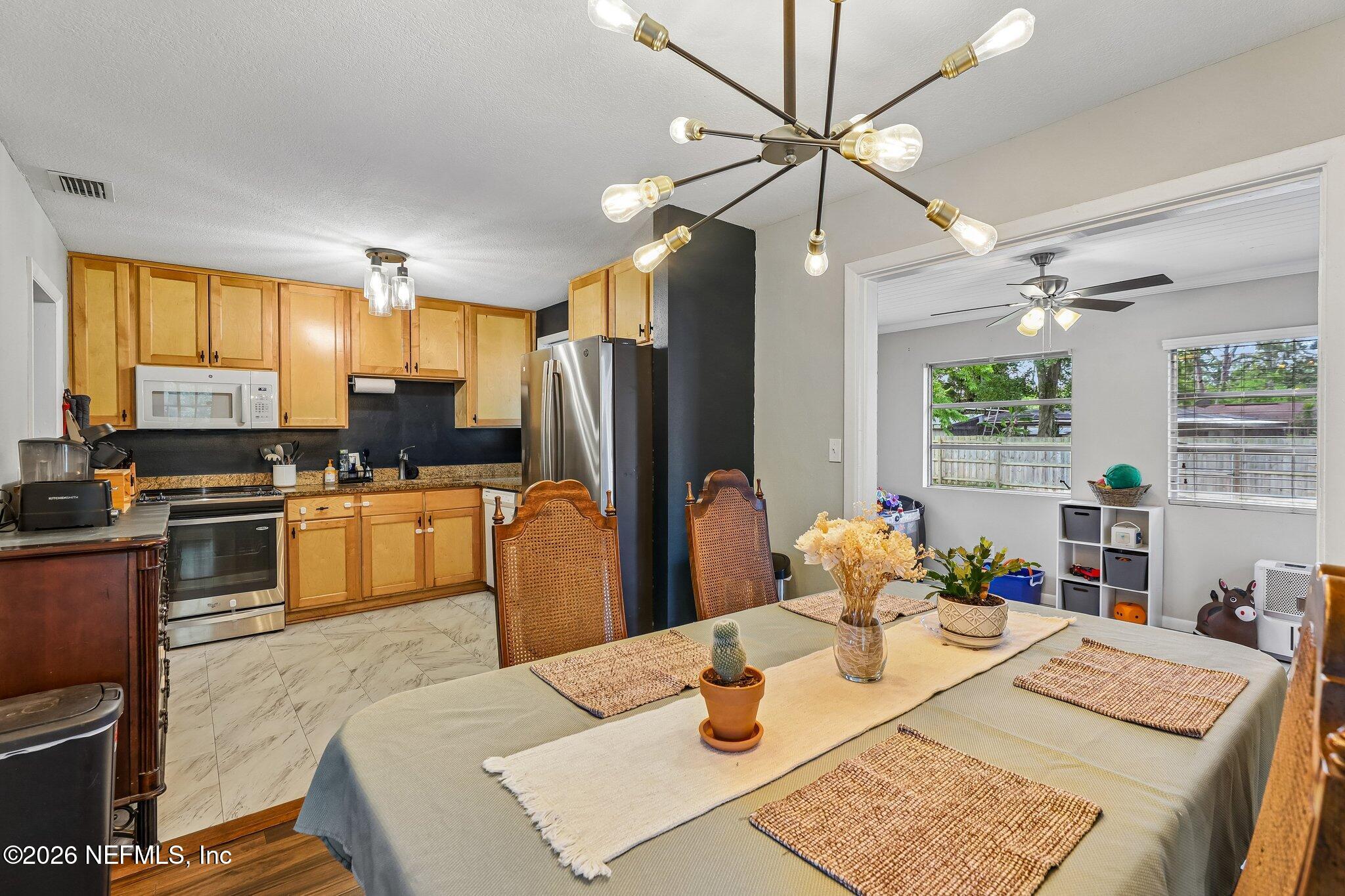 3024 YANLEE Lane