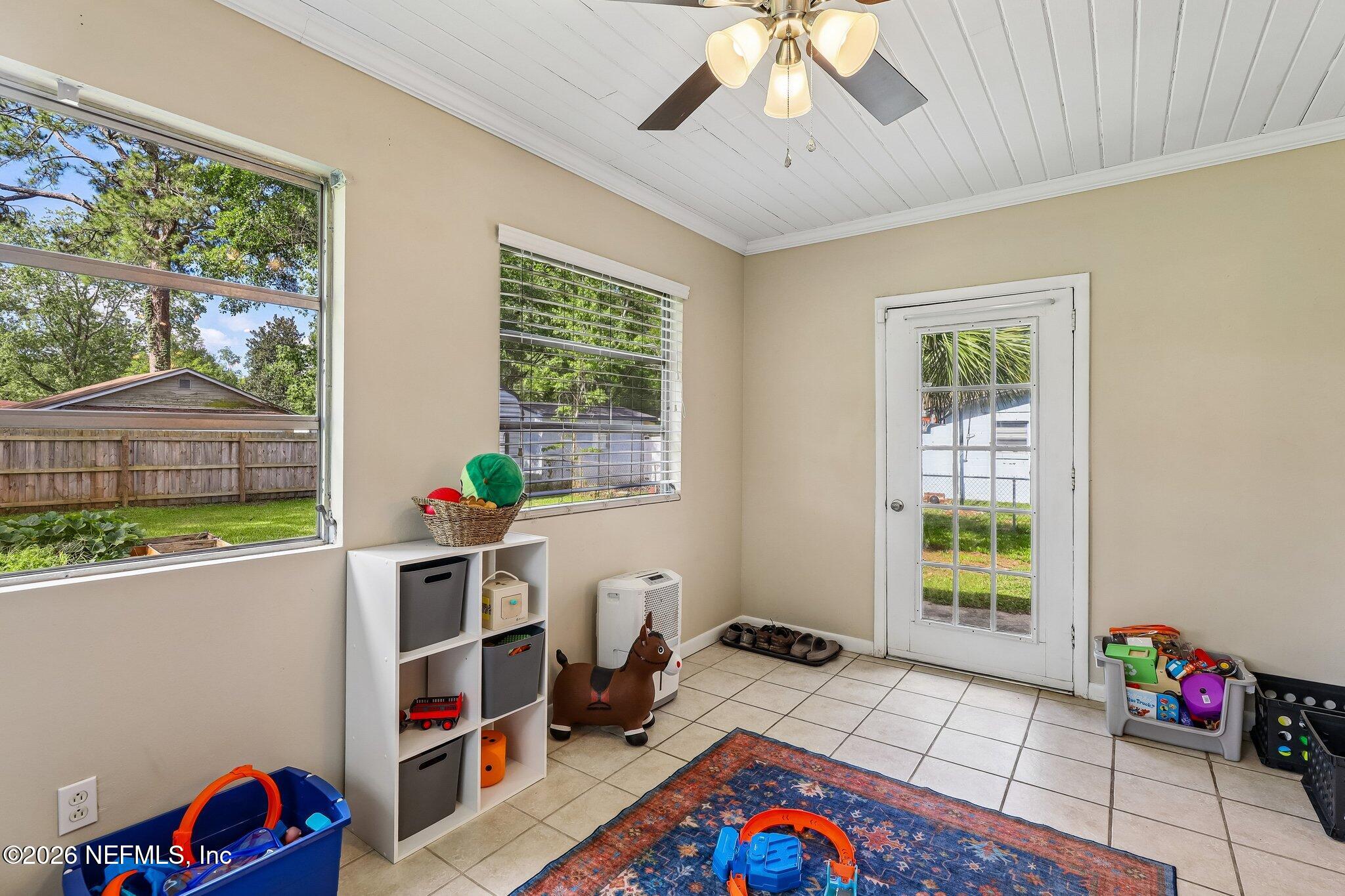 3024 YANLEE Lane