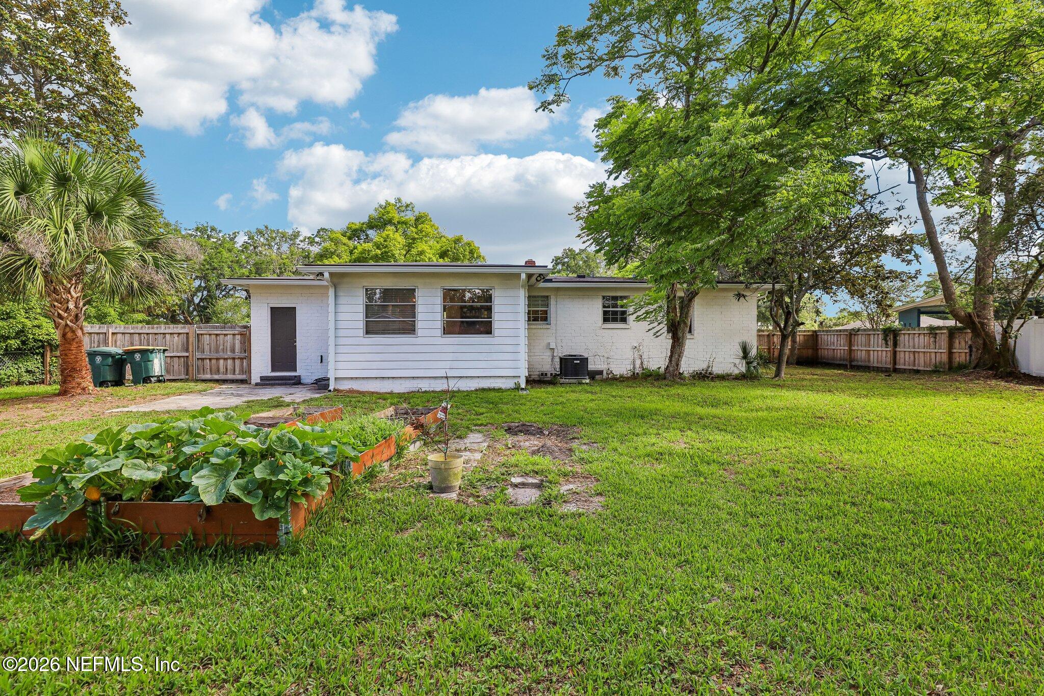 3024 YANLEE Lane