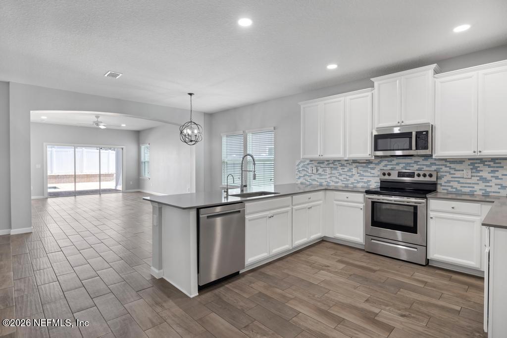 1211 KENDALL Drive