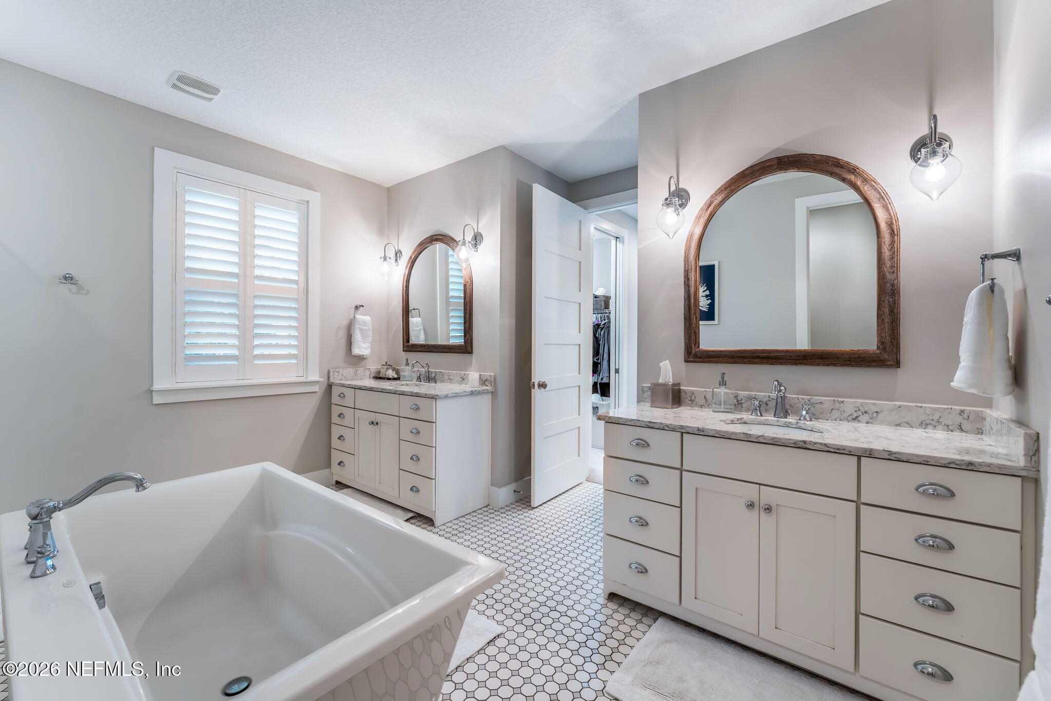 133 HOLLY BERRY Lane, St. Johns