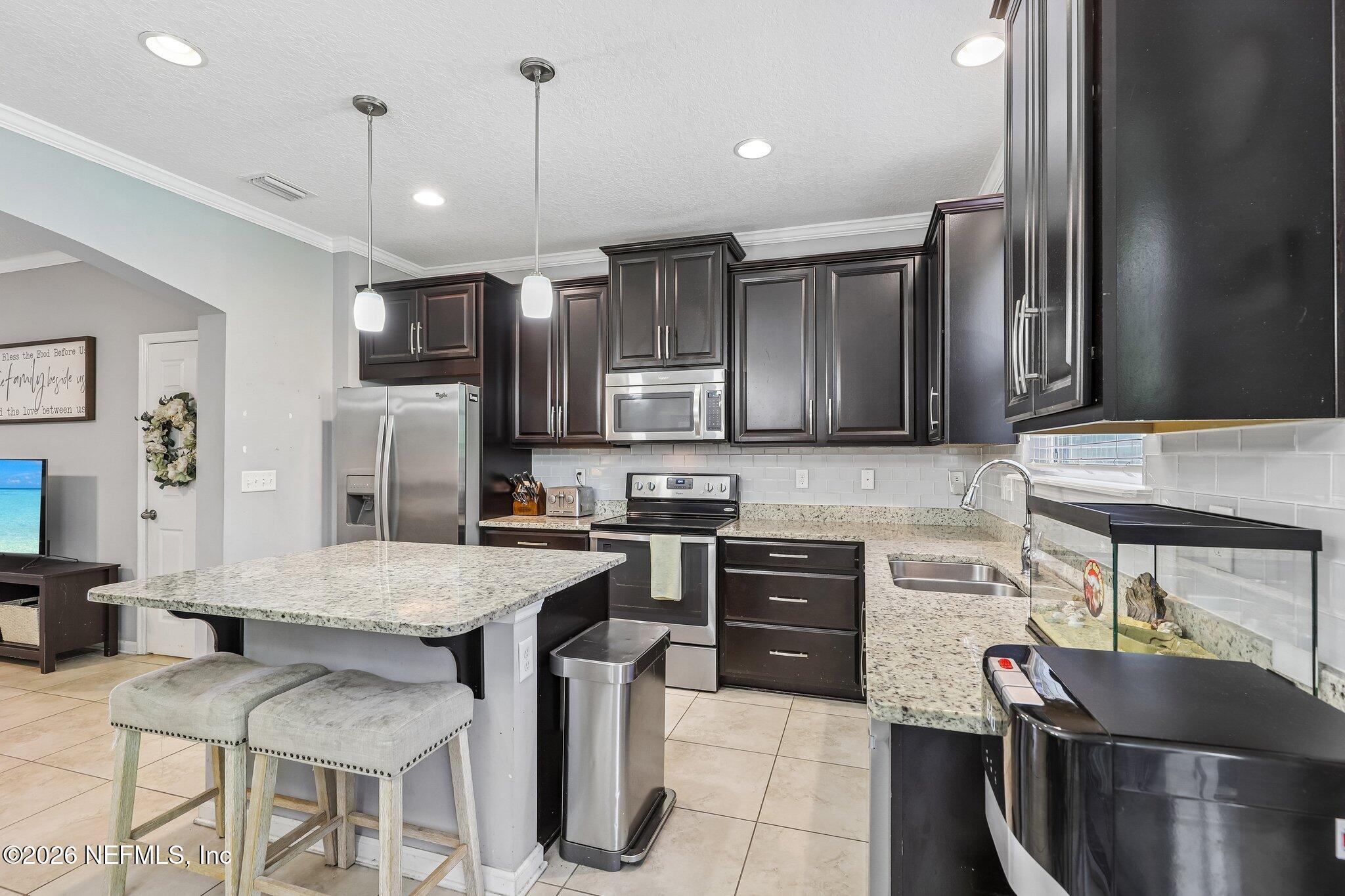 205 RICHMOND Drive, St. Johns