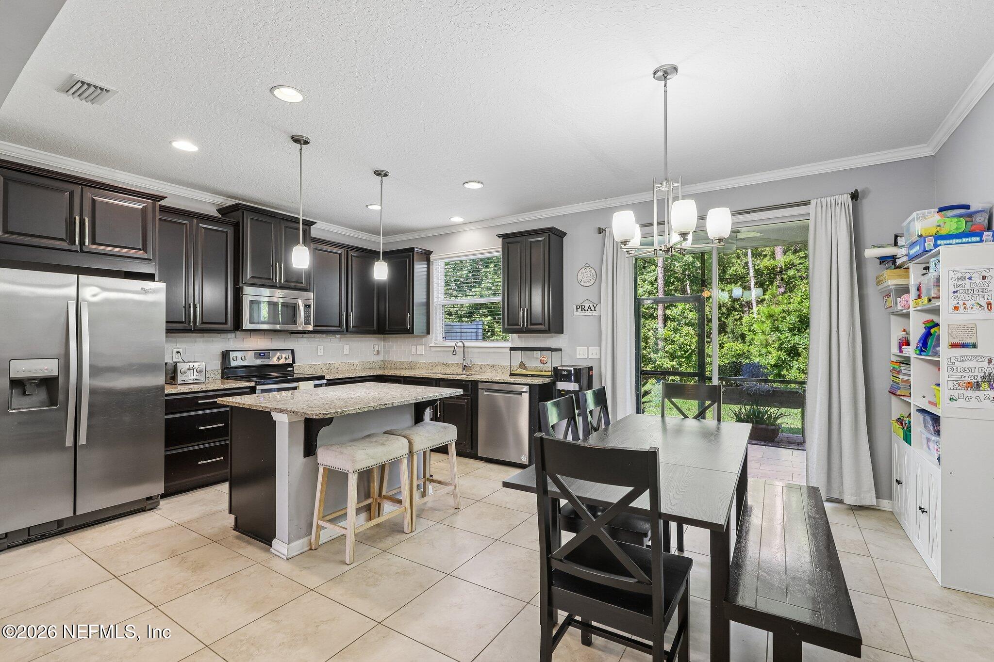 205 RICHMOND Drive, St. Johns