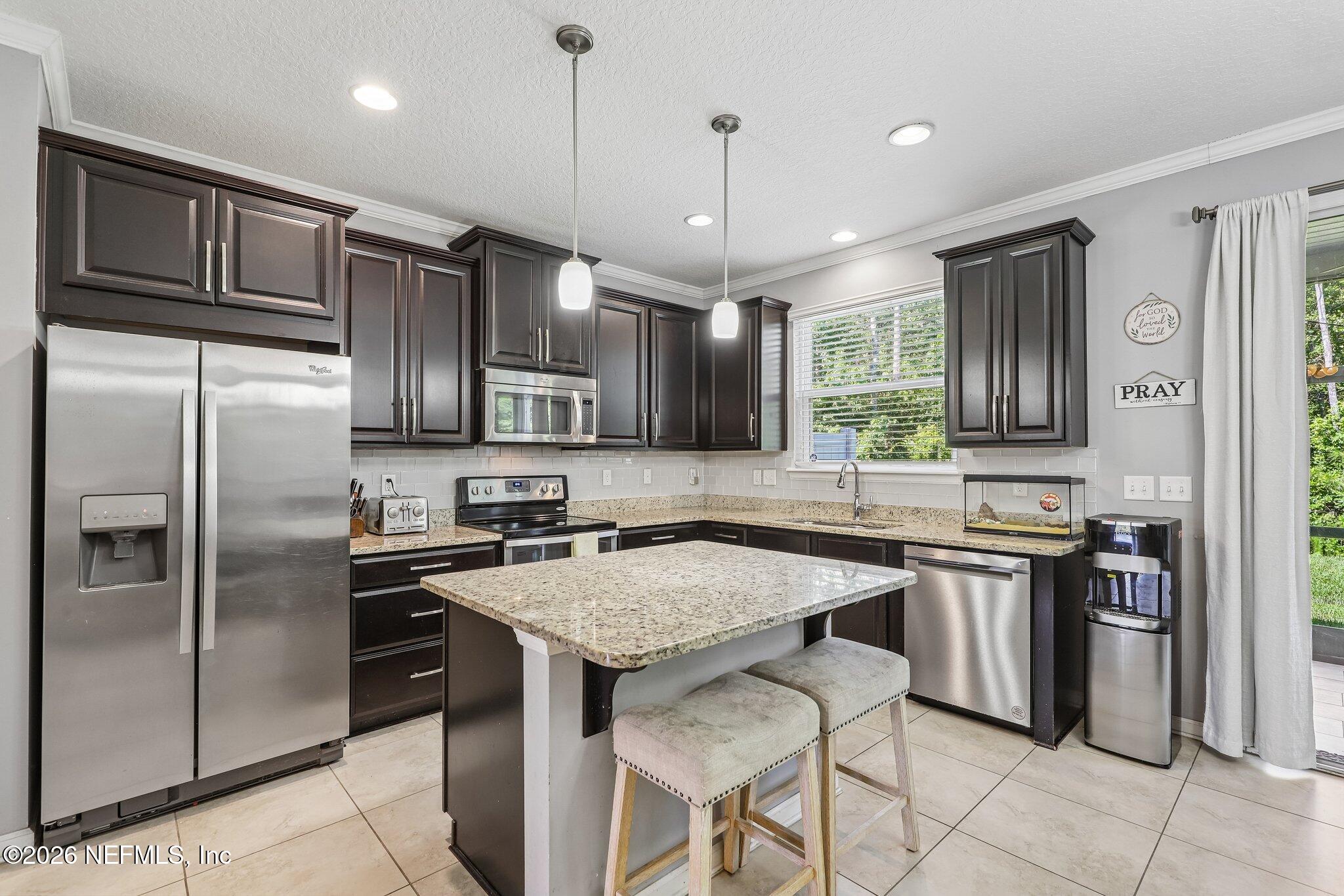 205 RICHMOND Drive, St. Johns