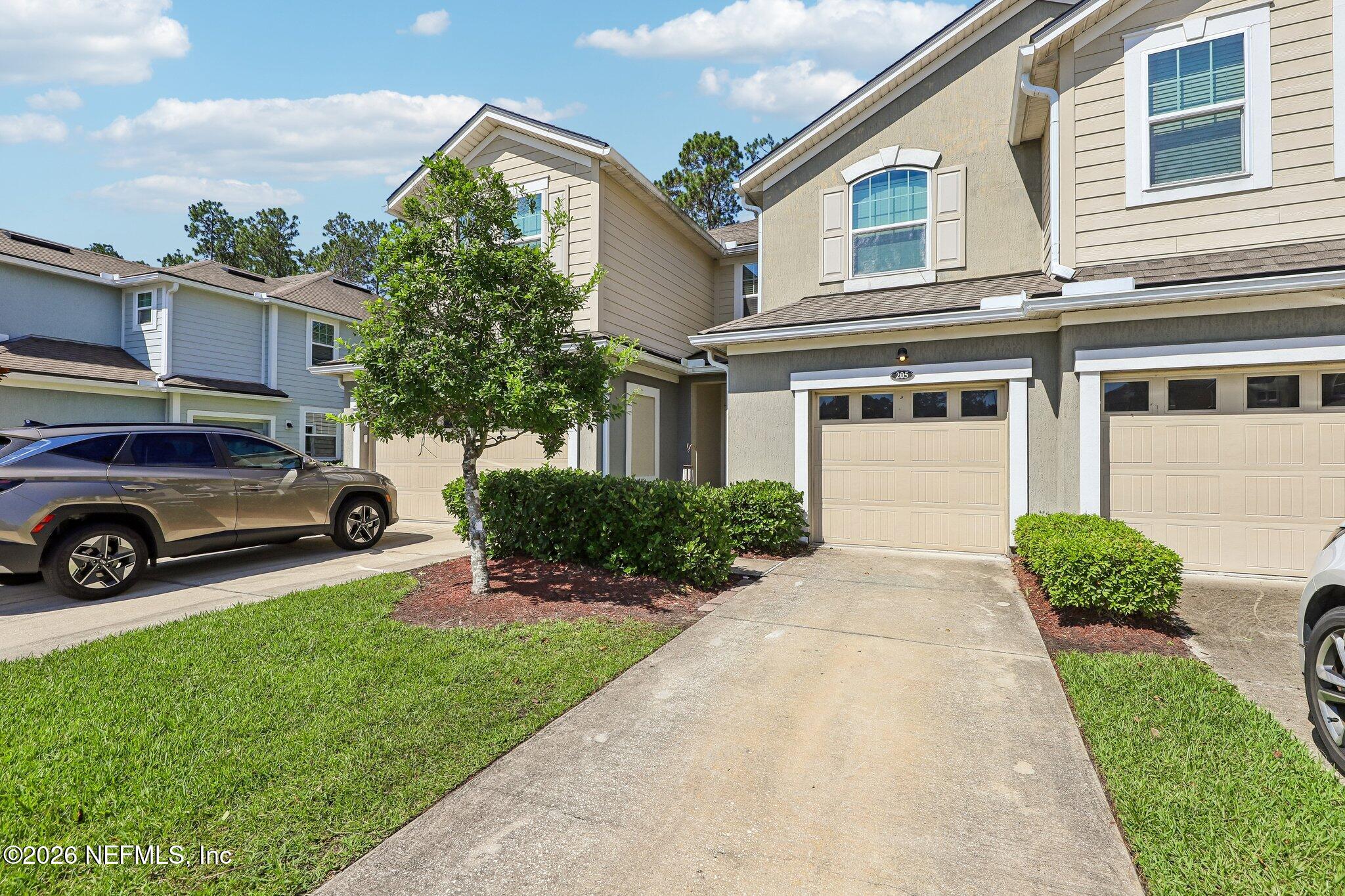 205 RICHMOND Drive, St. Johns