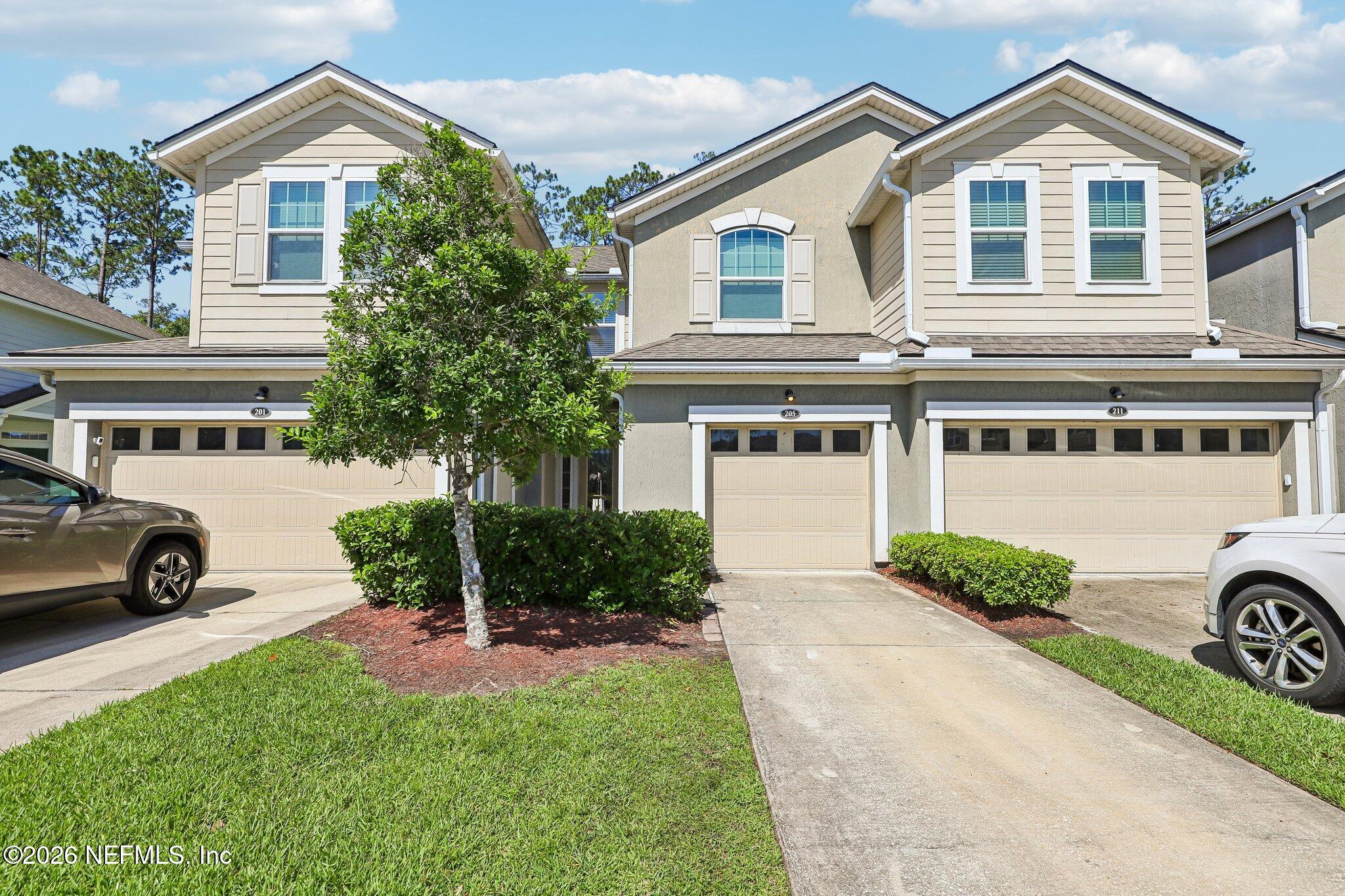 205 RICHMOND Drive, St. Johns
