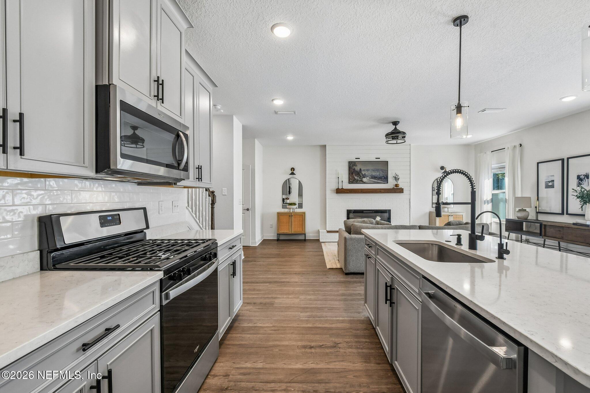 37 VICKSBURG Drive, St. Johns