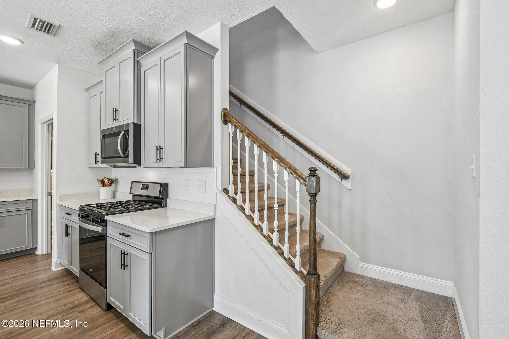 37 VICKSBURG Drive, St. Johns
