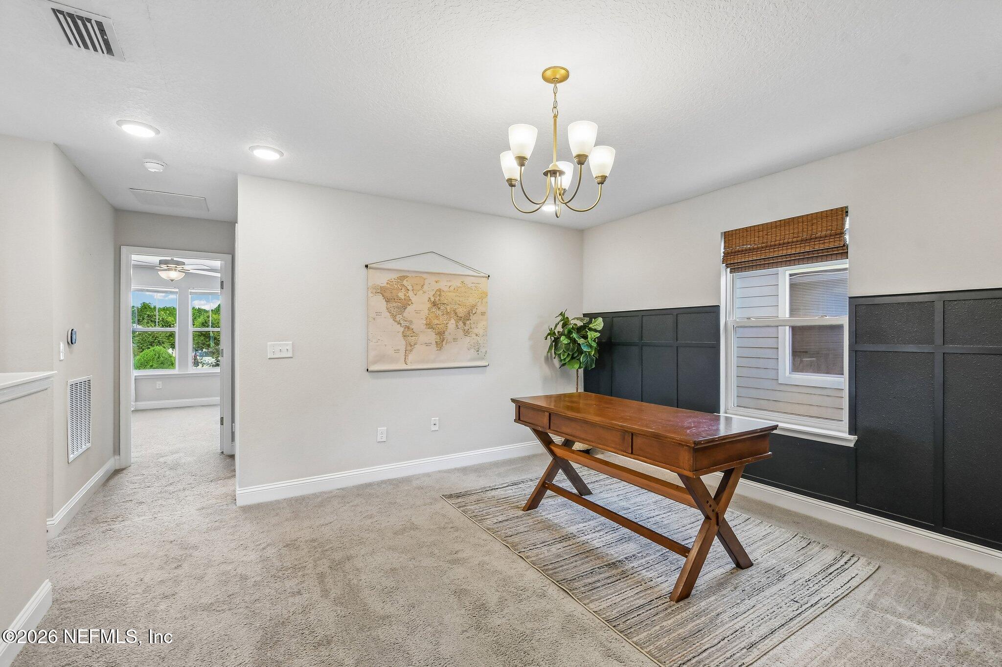 37 VICKSBURG Drive, St. Johns