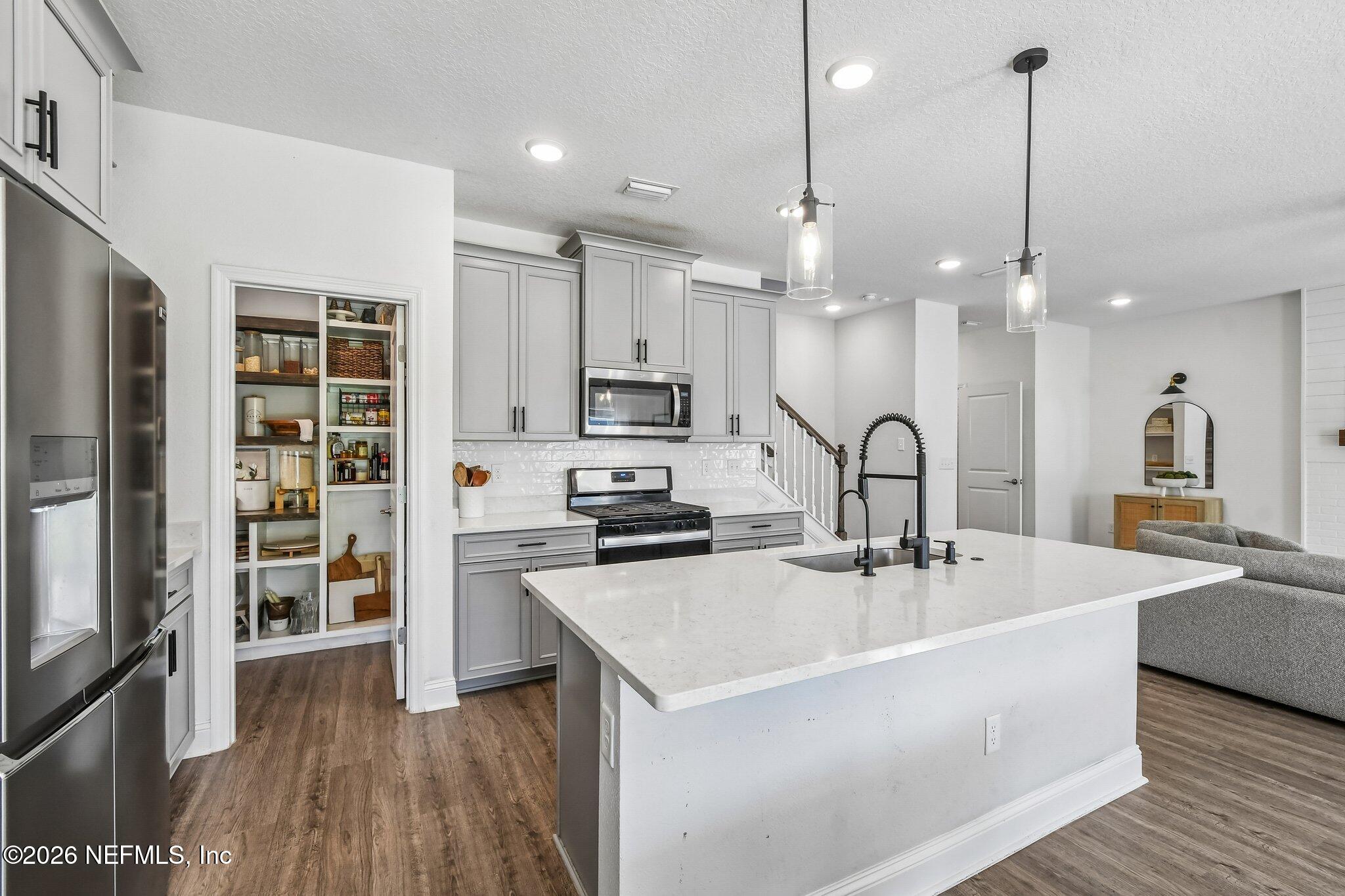 37 VICKSBURG Drive, St. Johns