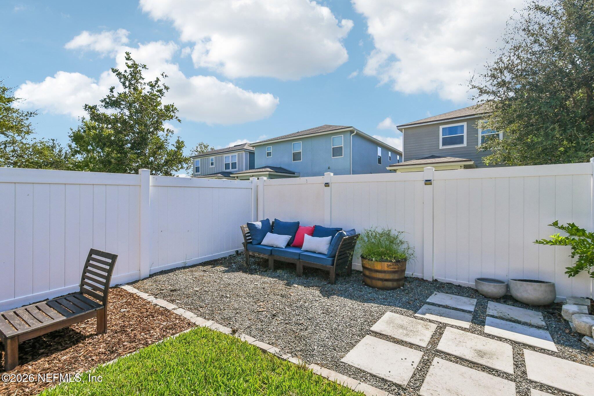 37 VICKSBURG Drive, St. Johns