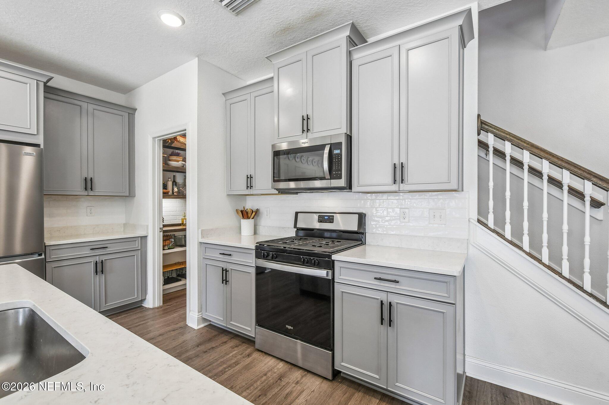 37 VICKSBURG Drive, St. Johns