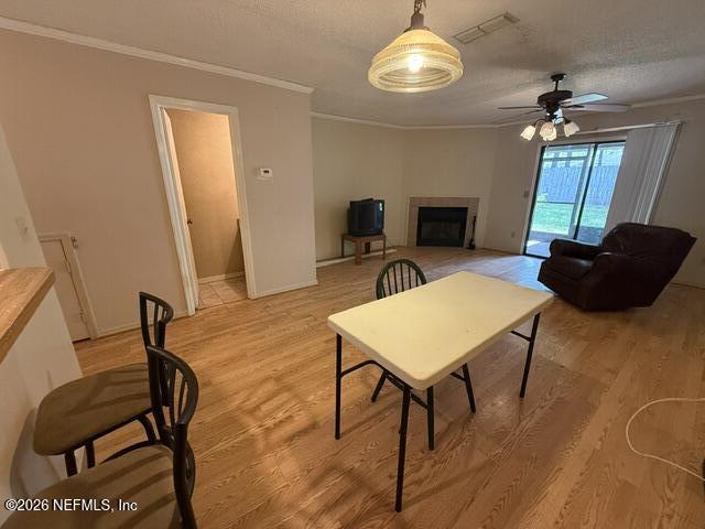 85 DEBARRY Avenue 1054