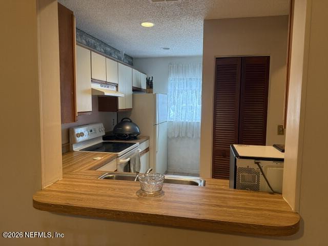 85 DEBARRY Avenue 1054