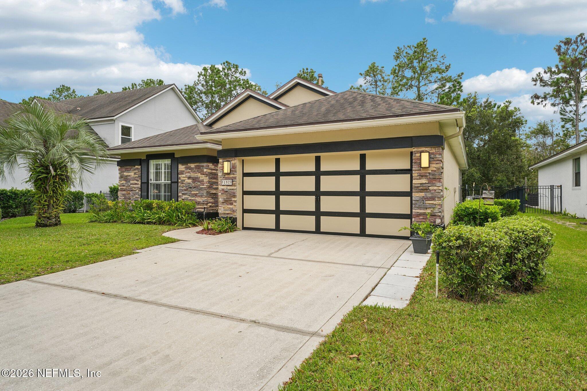 192 S ARABELLA Way, St. Johns