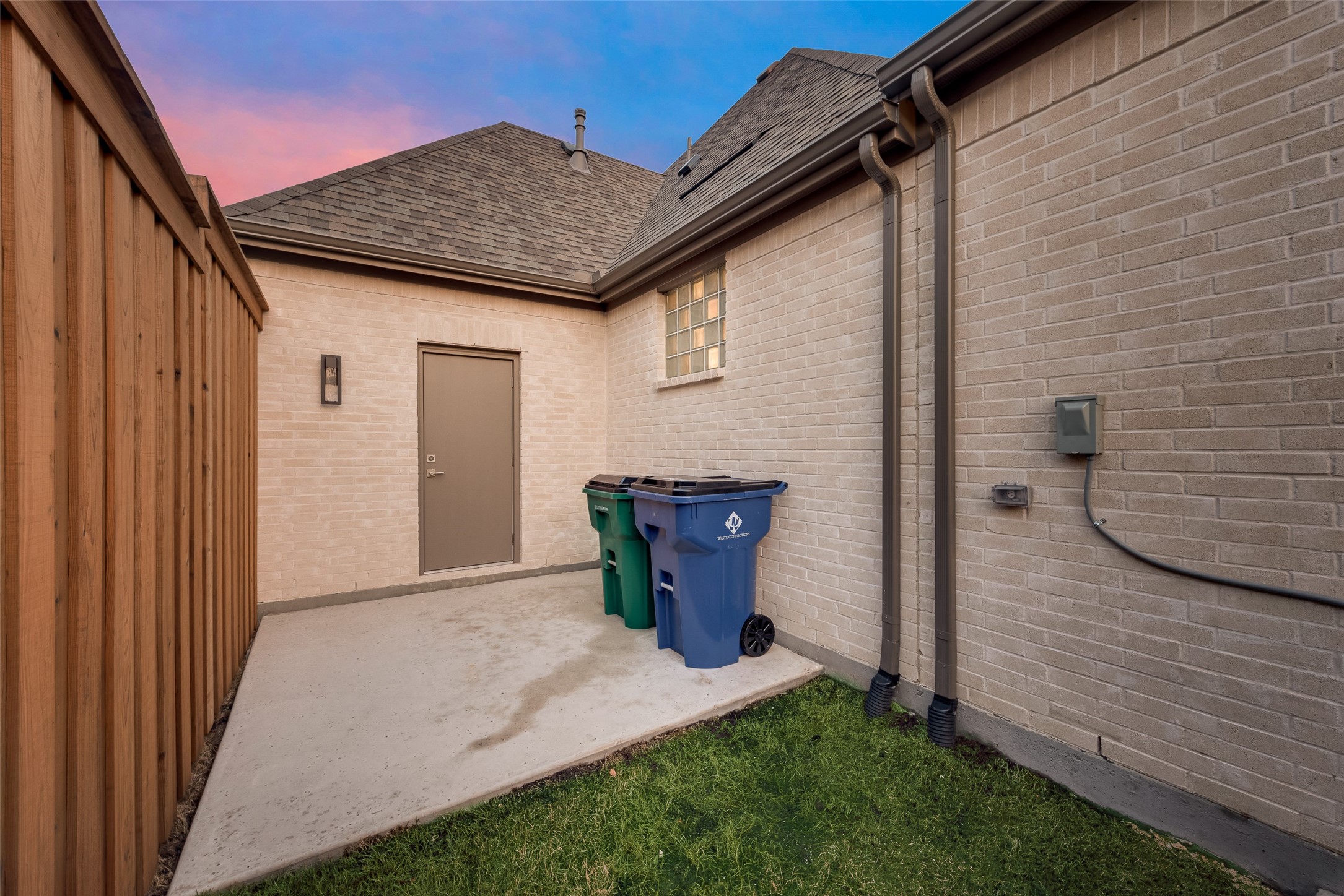 3425 Ponderosa Road