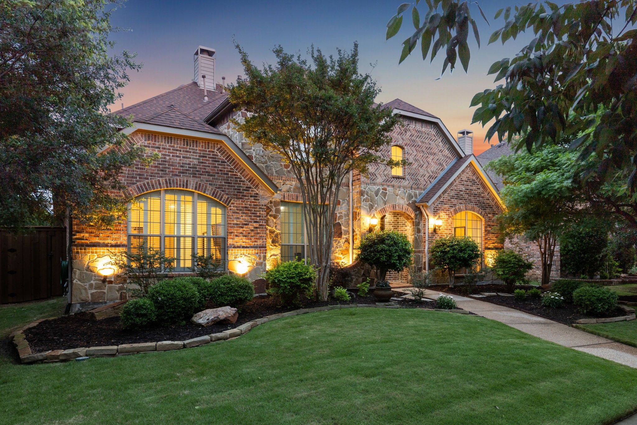 2242 Magic Mantle Drive