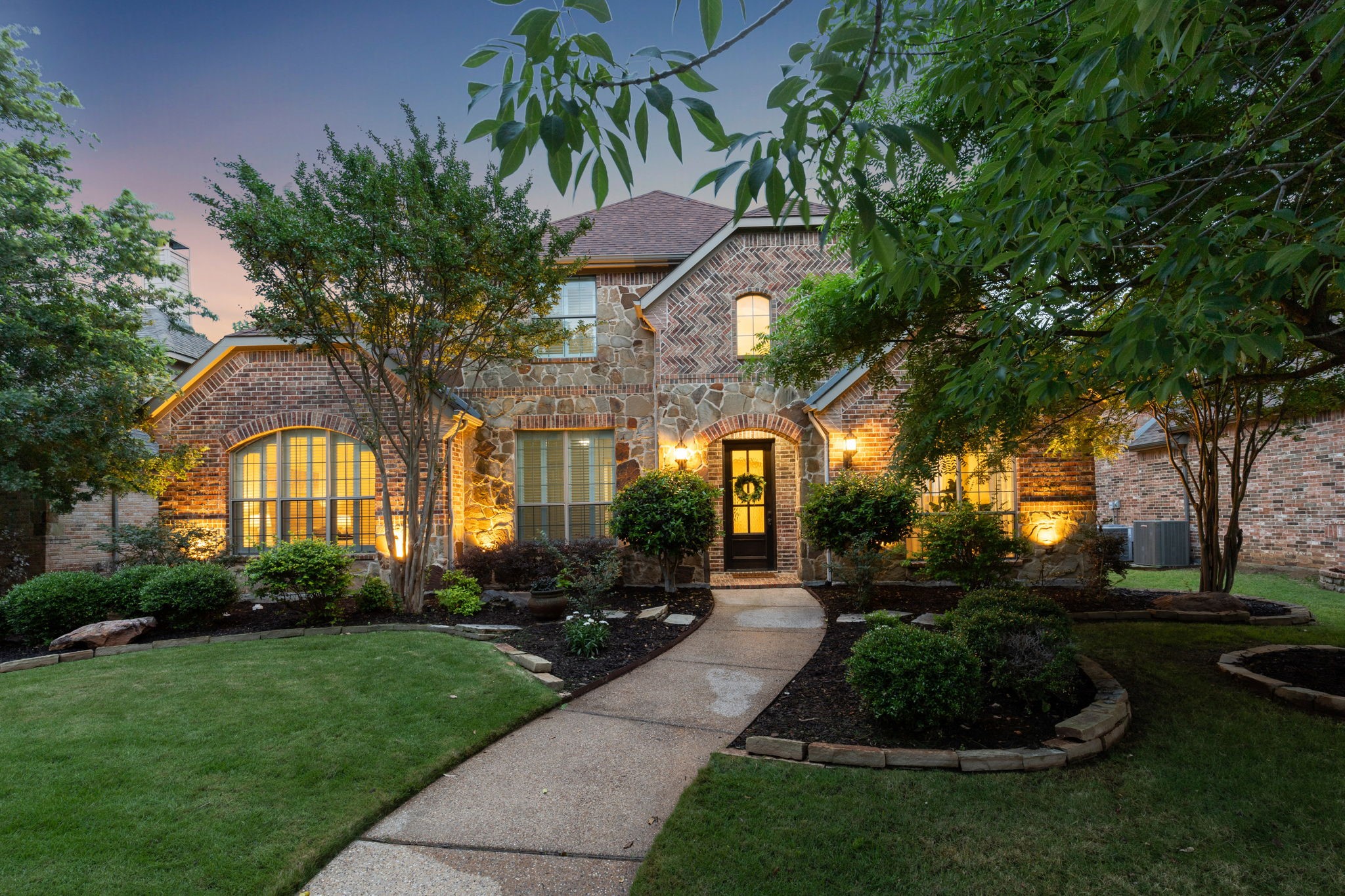 2242 Magic Mantle Drive