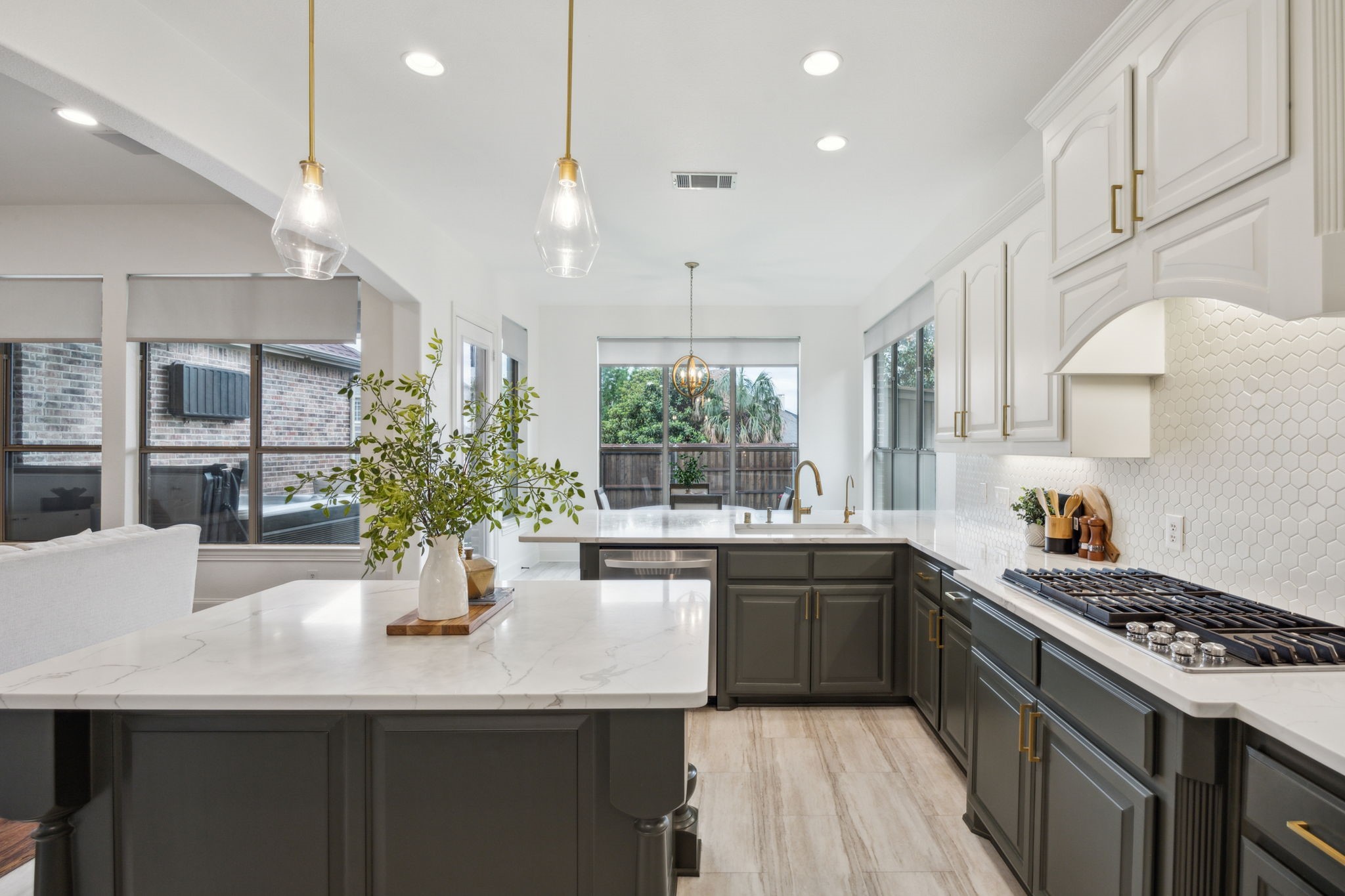2242 Magic Mantle Drive