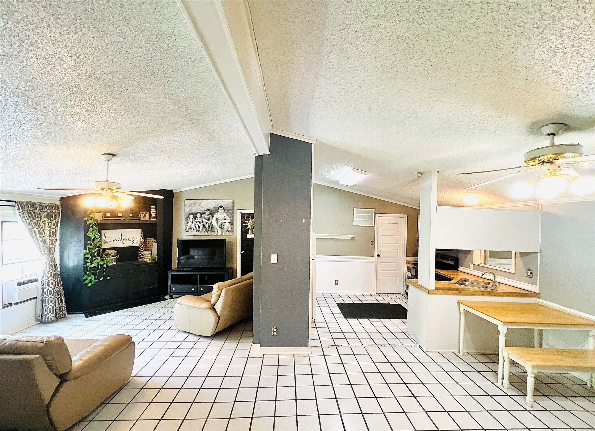 9083 County Road 864