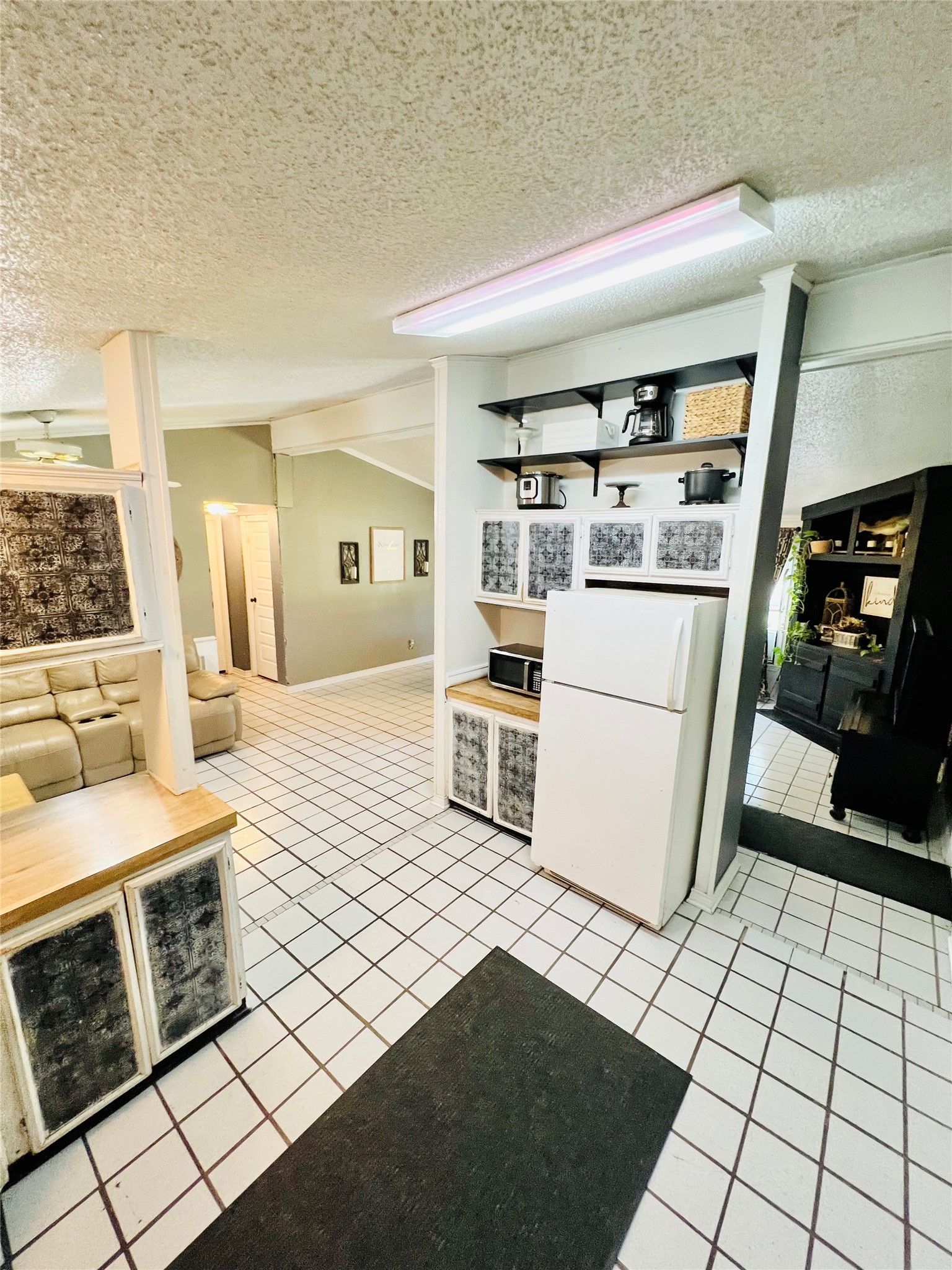 9083 County Road 864