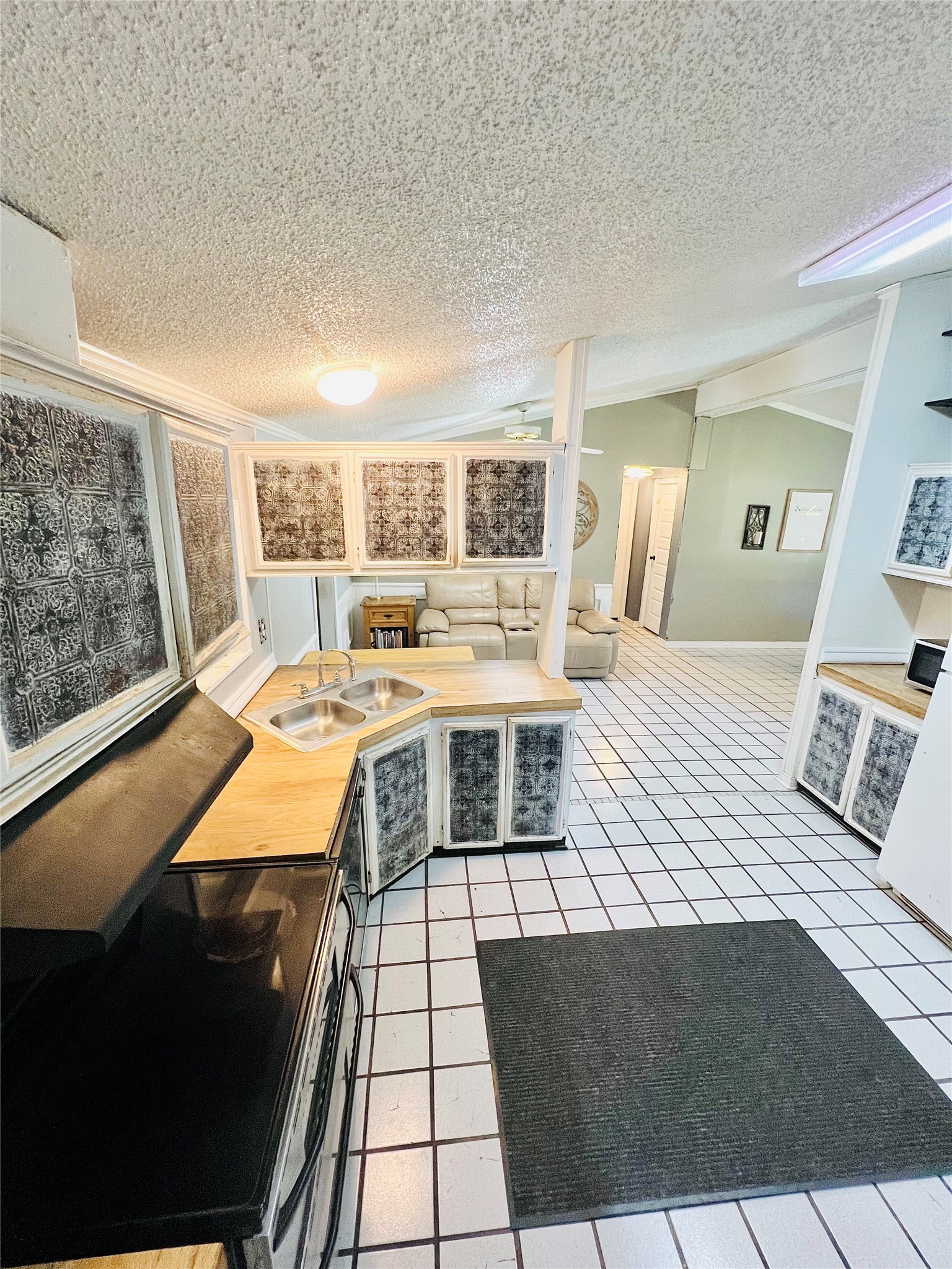 9083 County Road 864