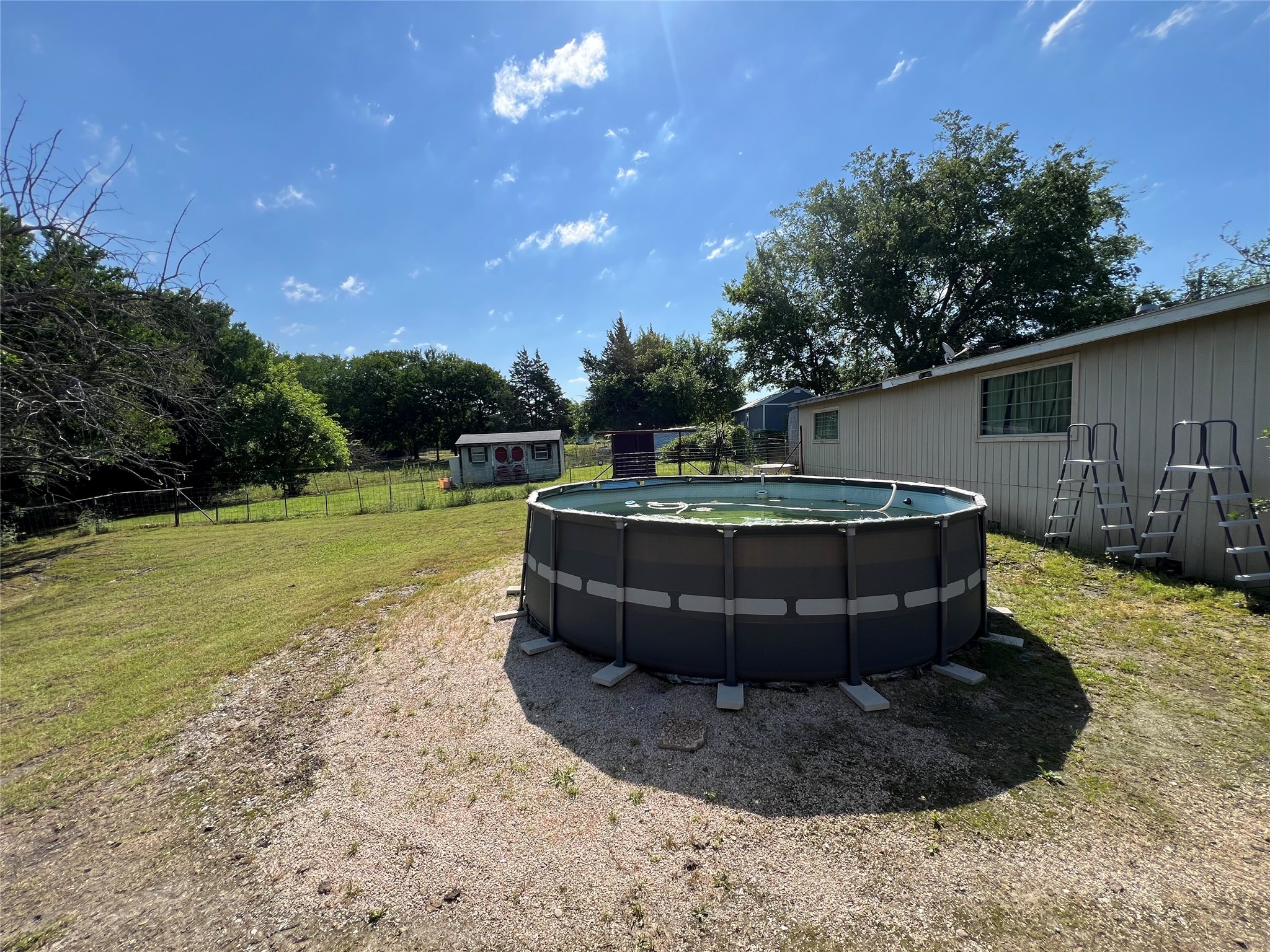 9083 County Road 864