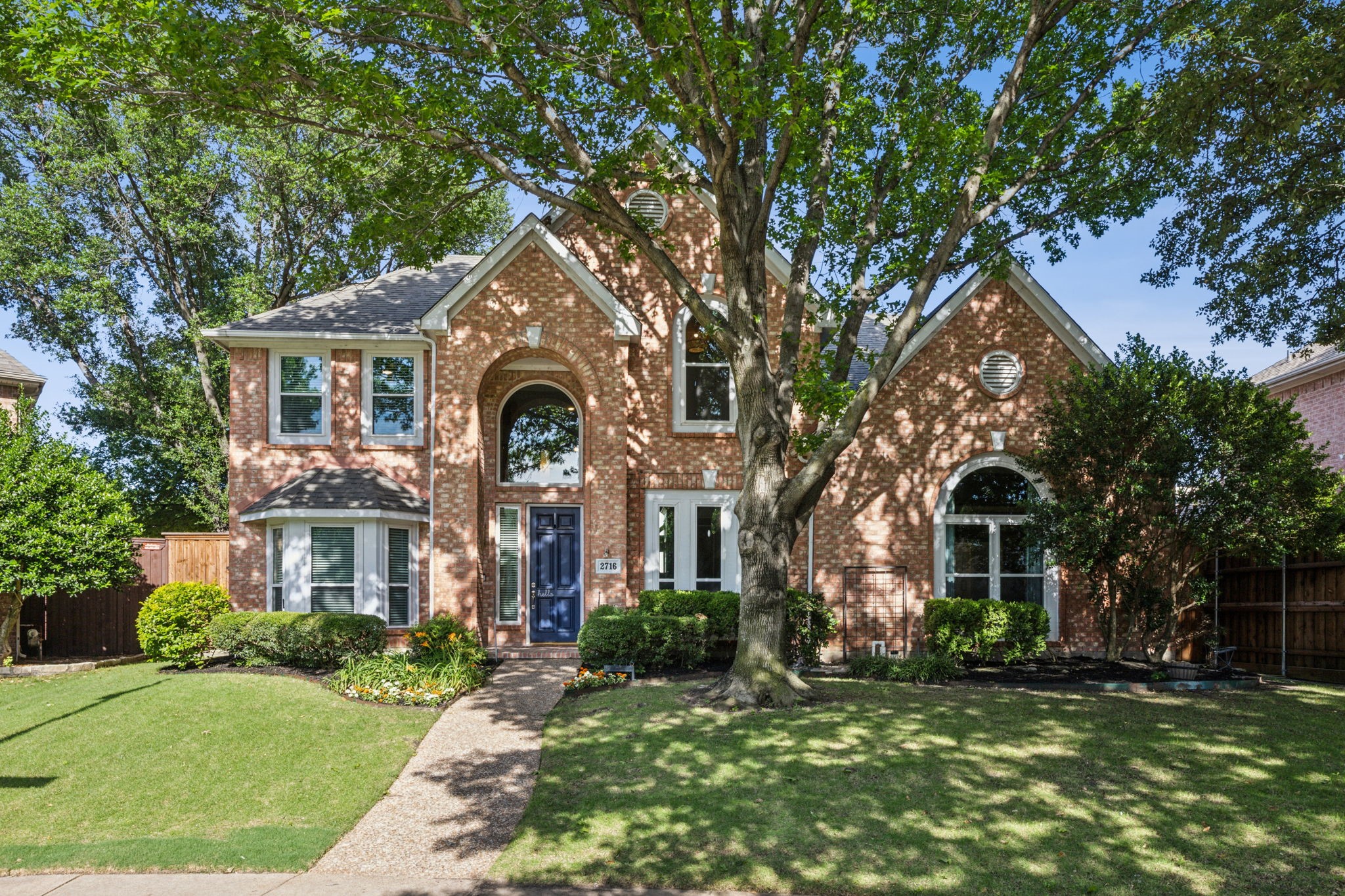 2716 Meadow Hills Lane