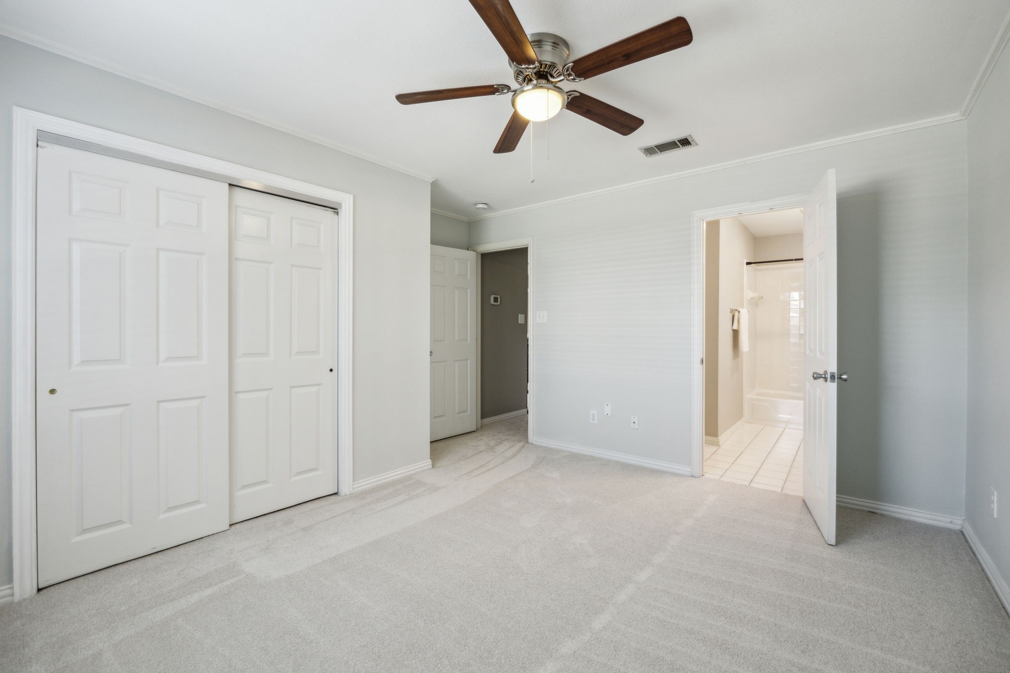 2716 Meadow Hills Lane