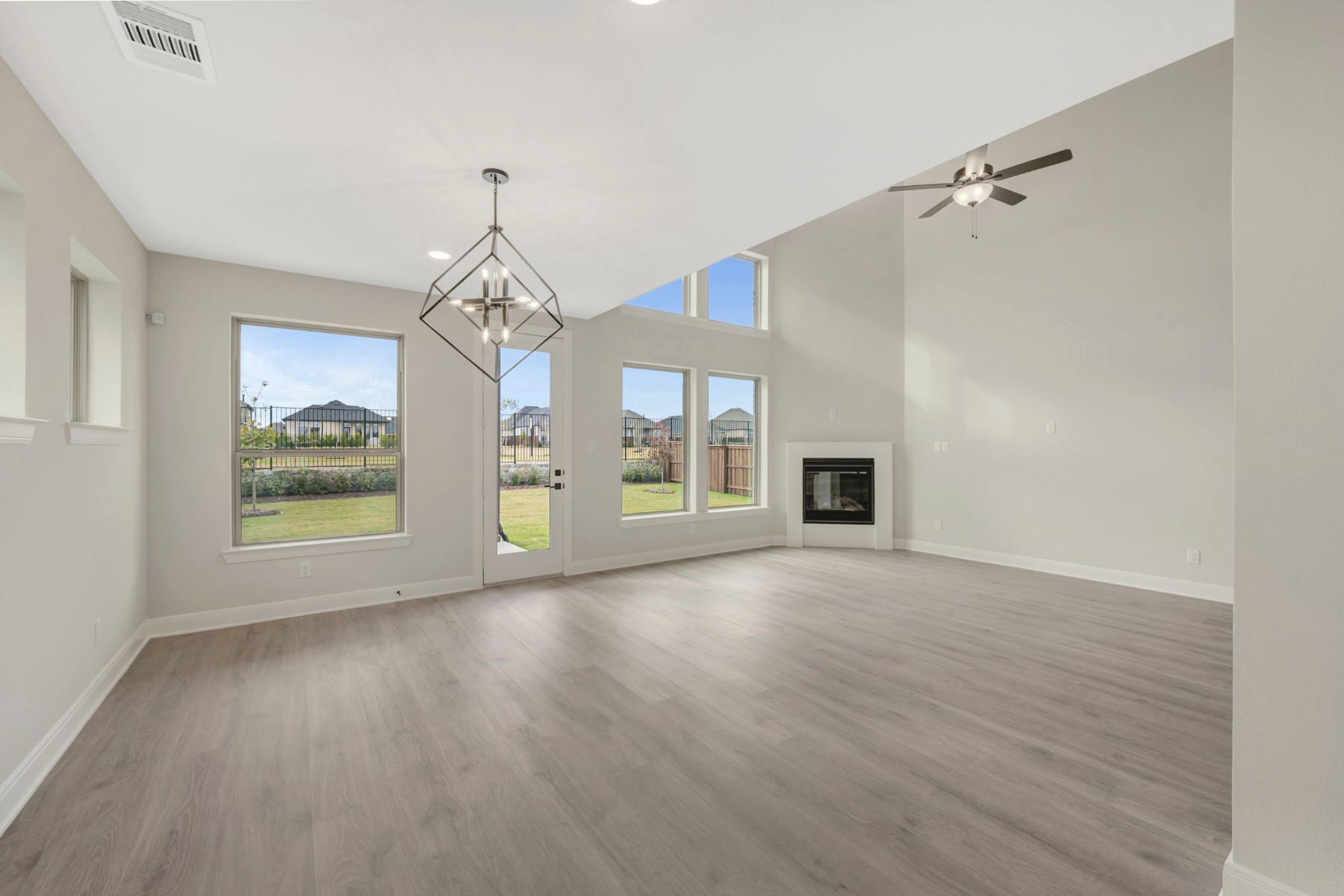 1536 Ebling Way