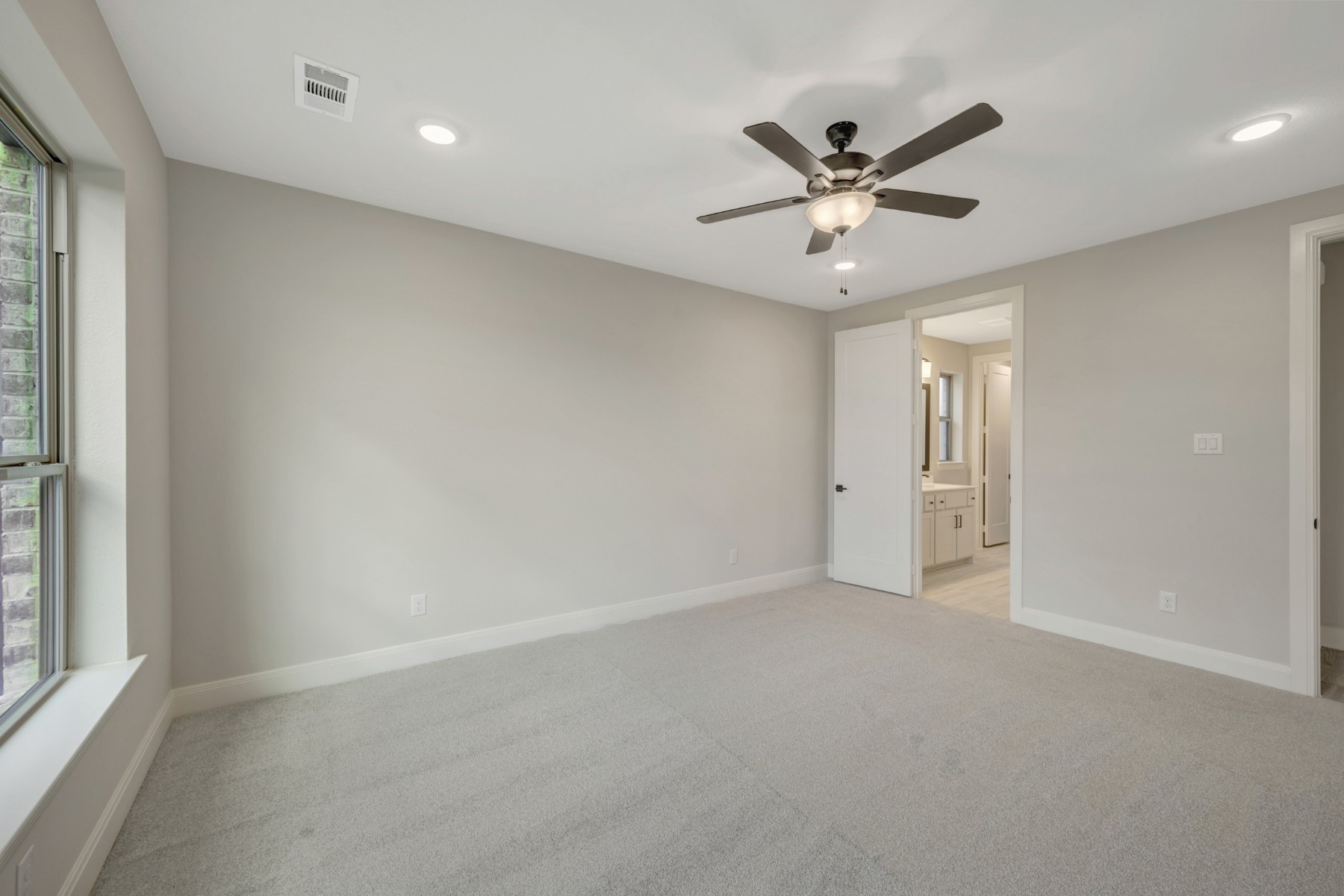 1536 Ebling Way
