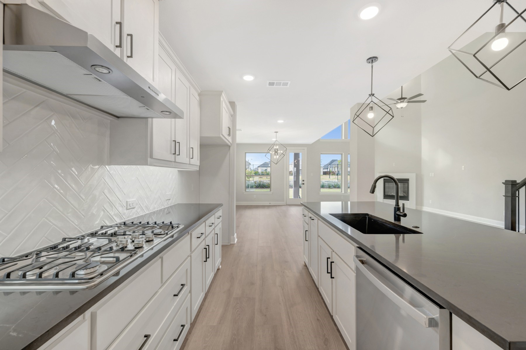 1536 Ebling Way