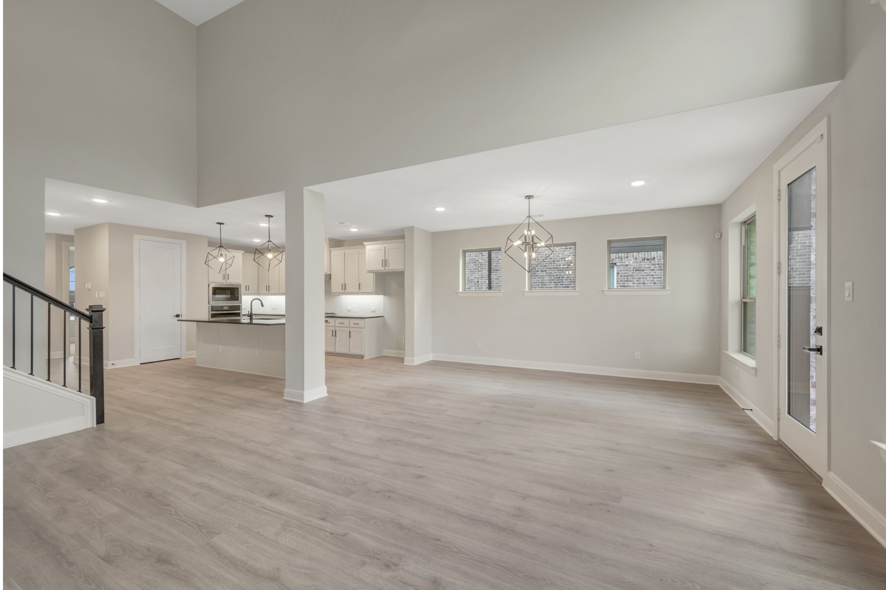 1536 Ebling Way