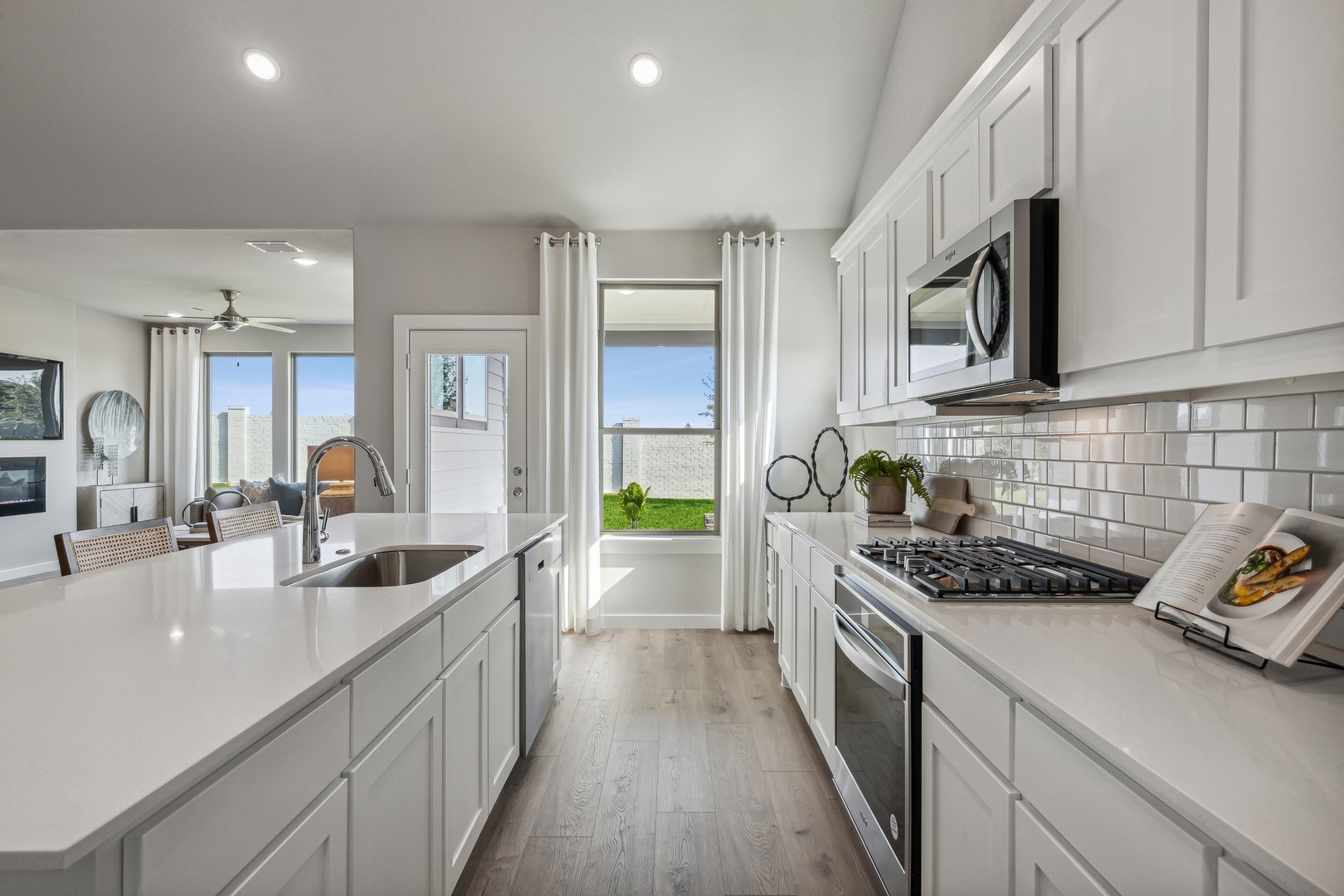 2103 Windsong Path