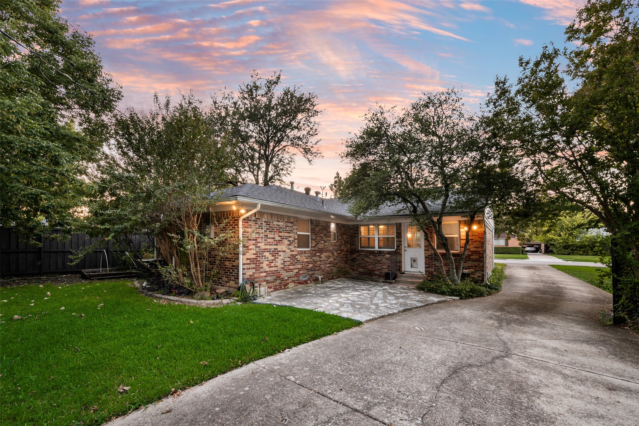6848 Town North Drive