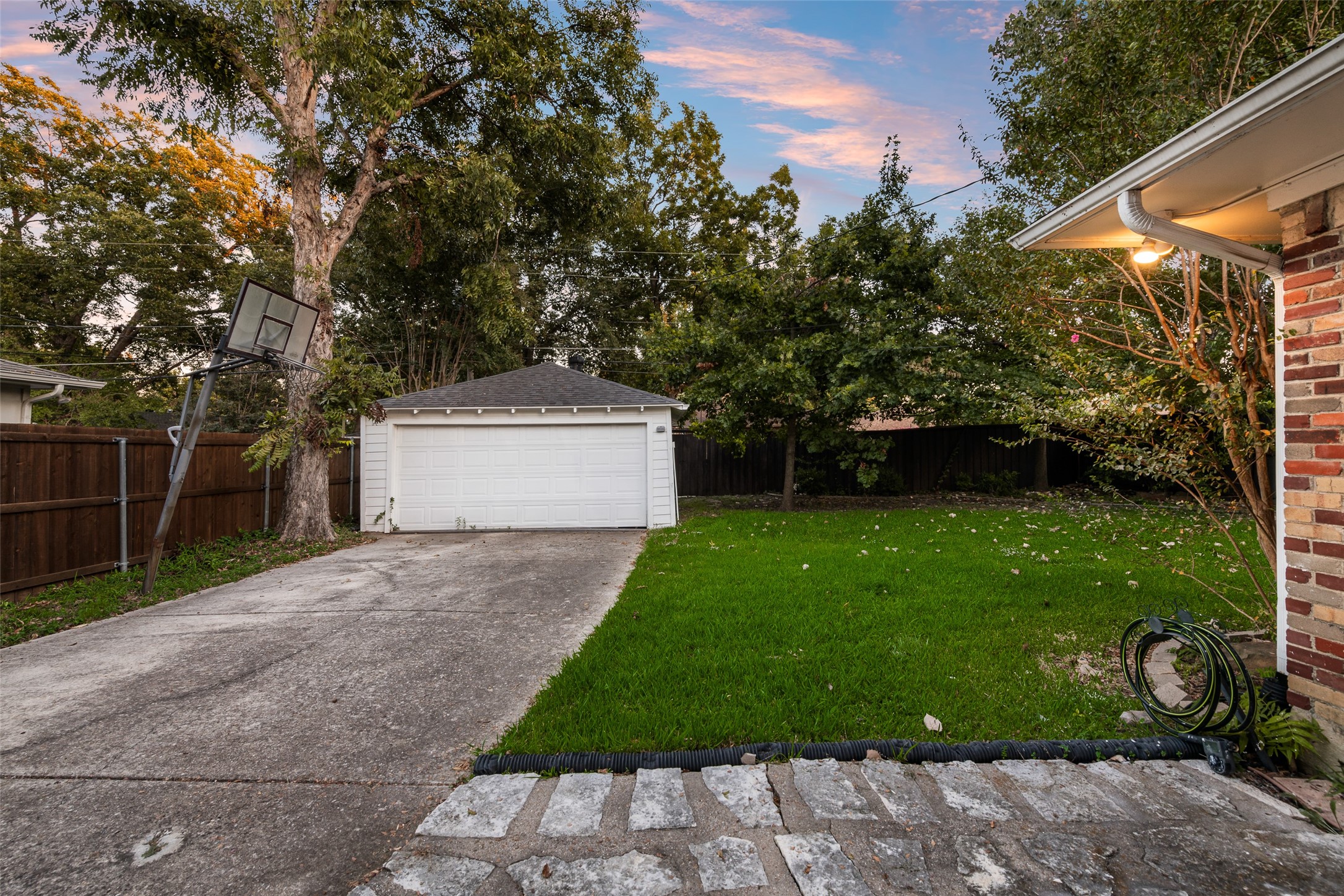 6848 Town North Drive