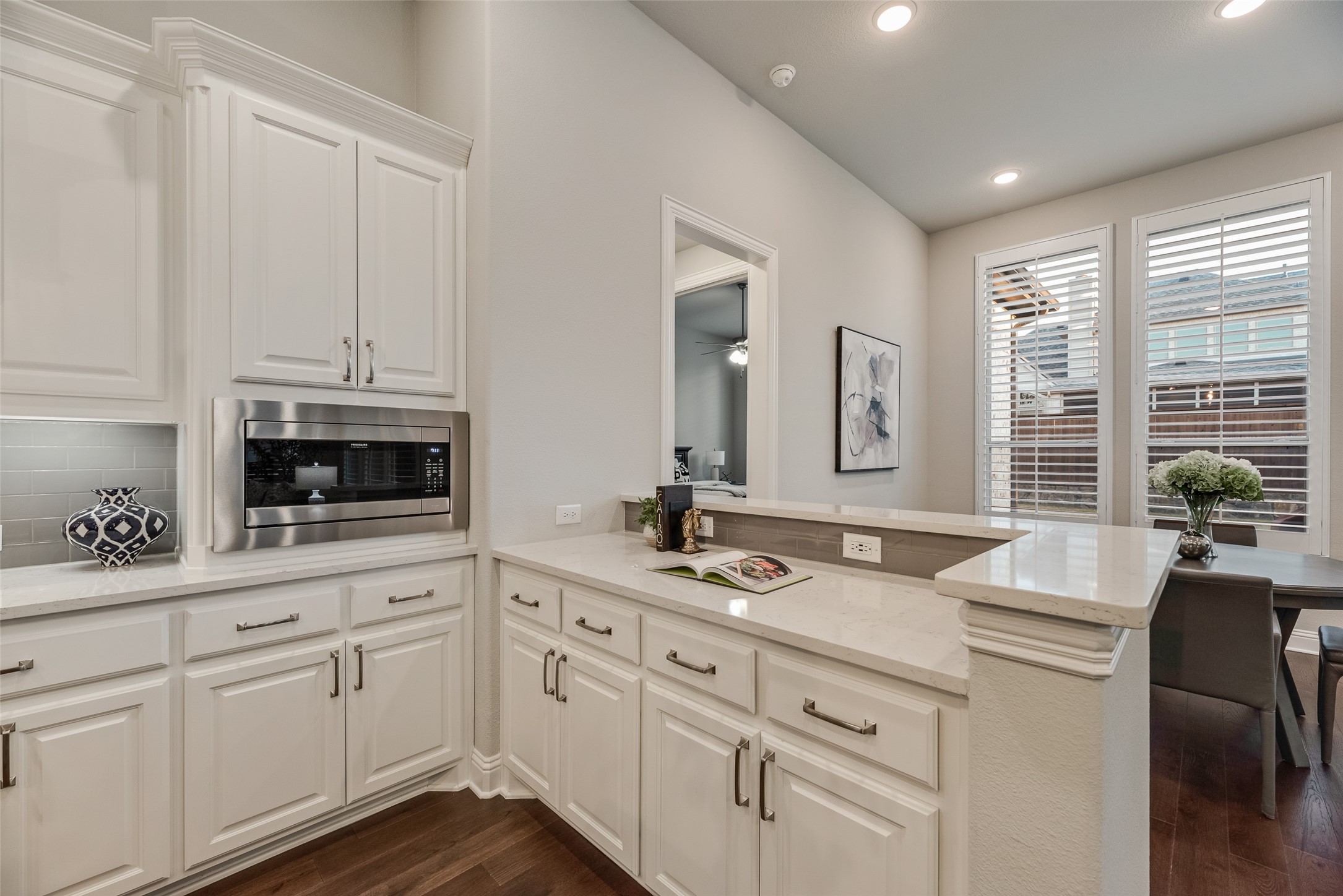 2425 Eclipse Place