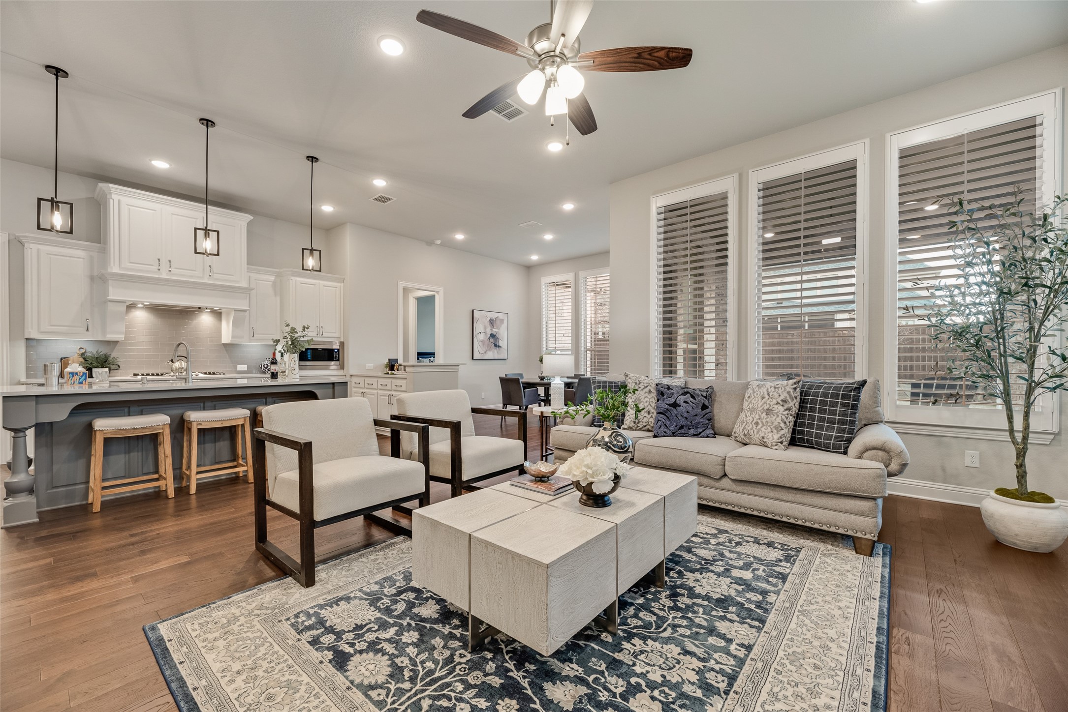 2425 Eclipse Place